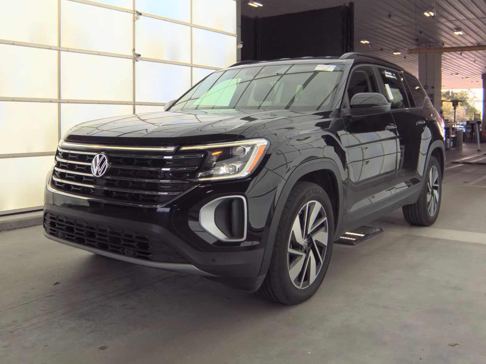 2024 Volkswagen Atlas 2.0T SE FWD