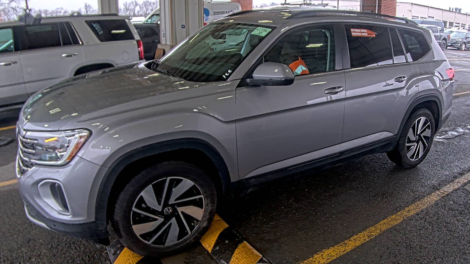 2025 Volkswagen Atlas 2.0T SE FWD