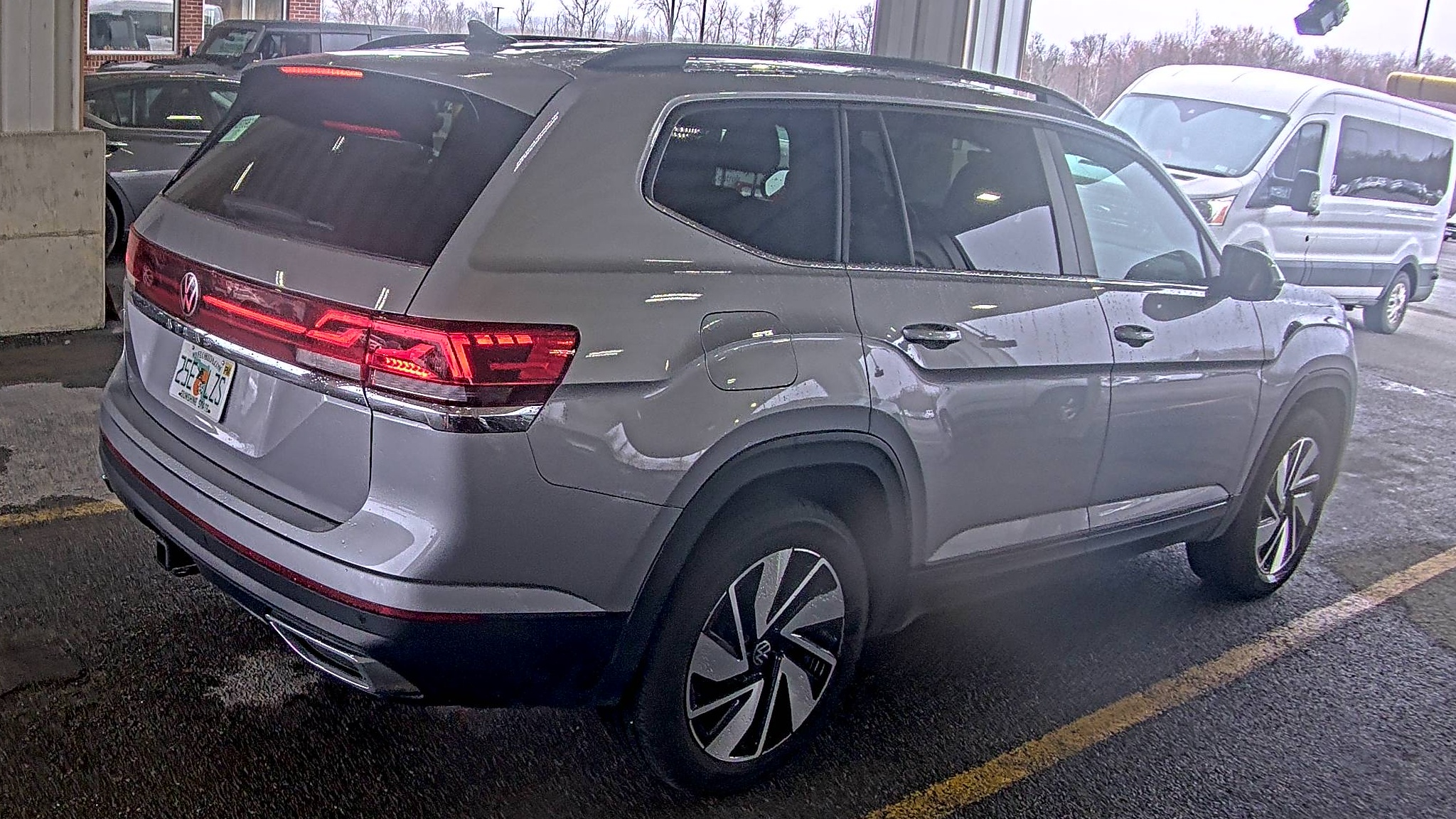 2025 Volkswagen Atlas 2.0T SE FWD