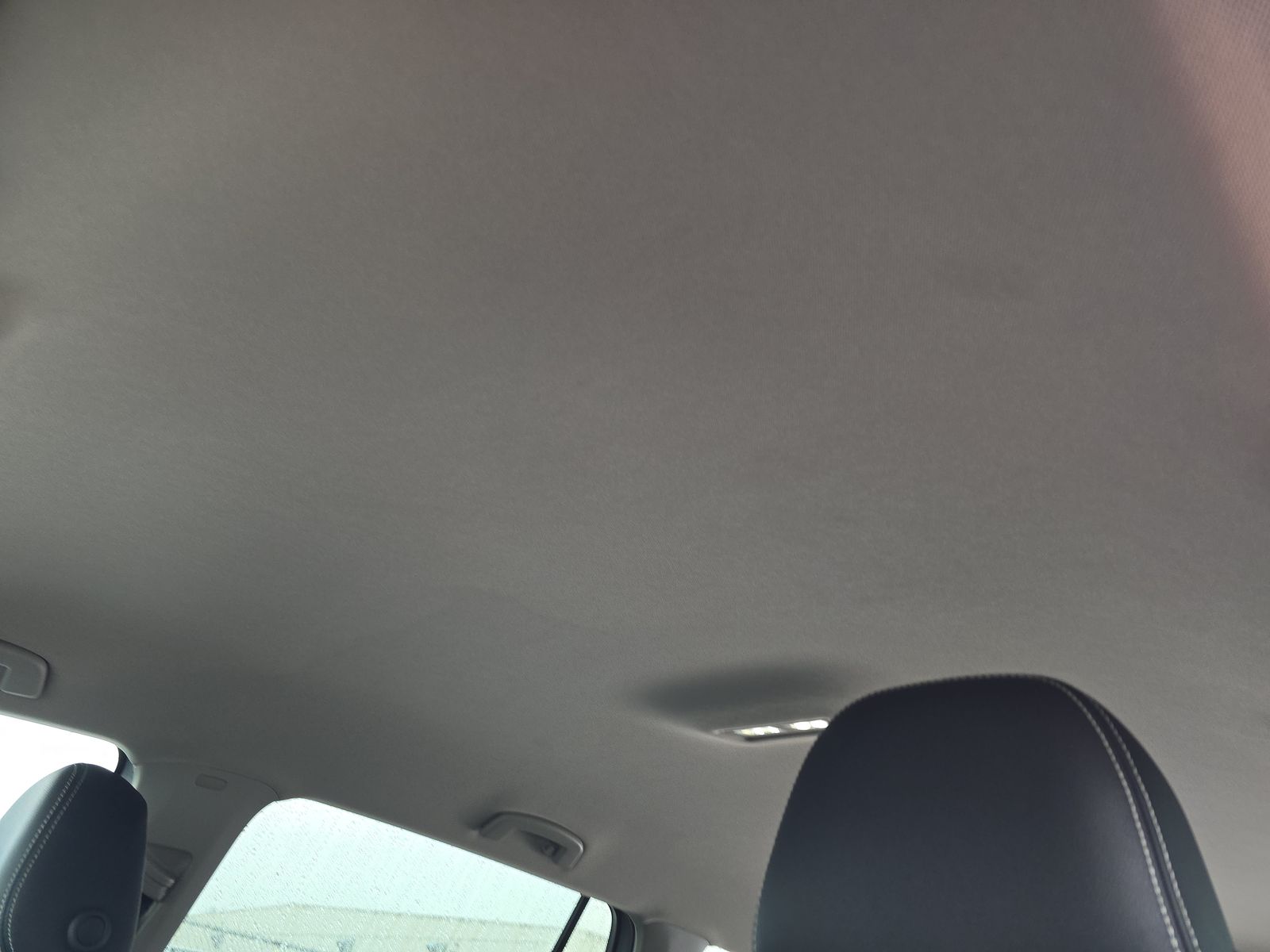 2025 Volkswagen Atlas 2.0T SE FWD