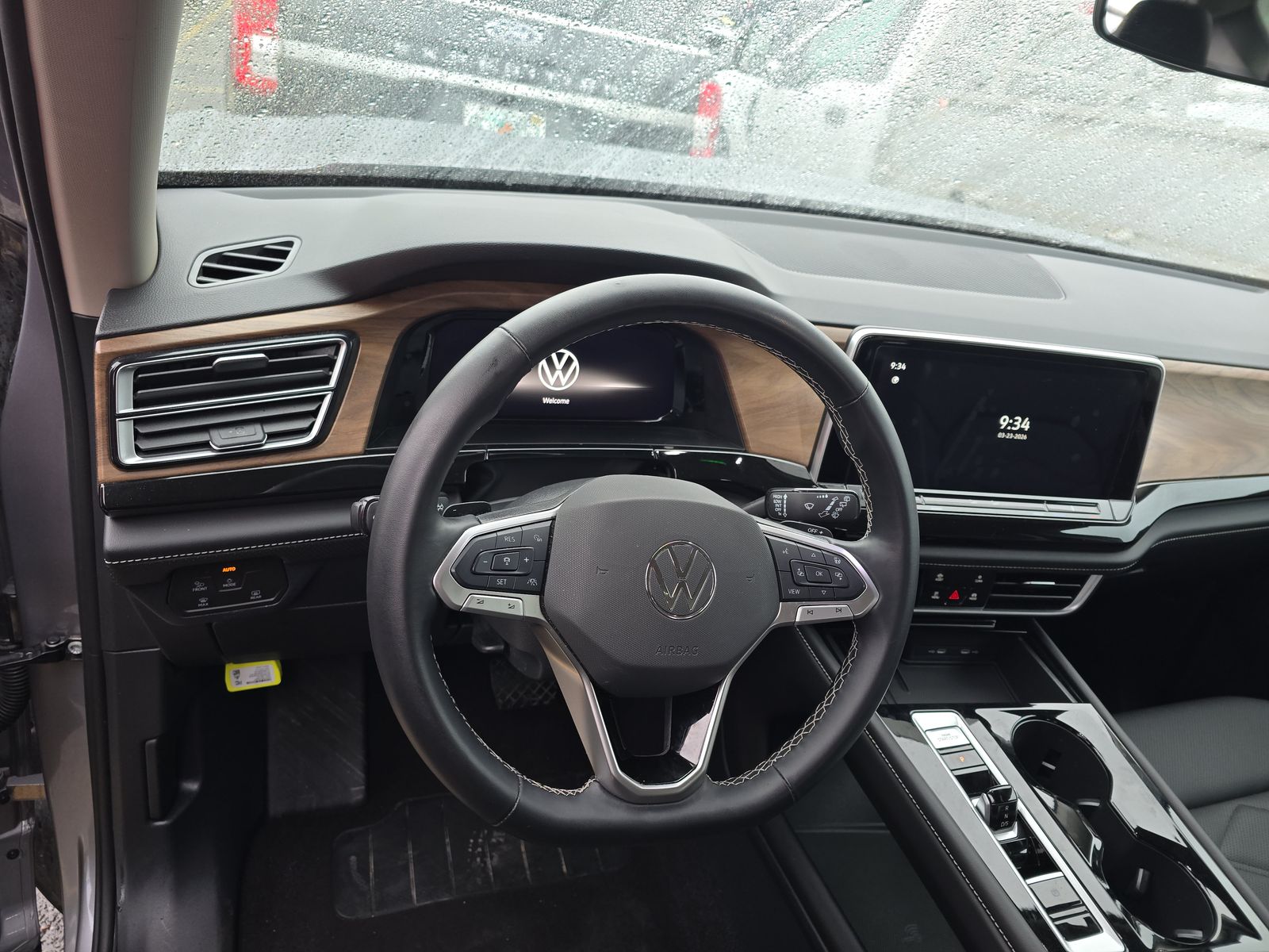 2025 Volkswagen Atlas 2.0T SE FWD