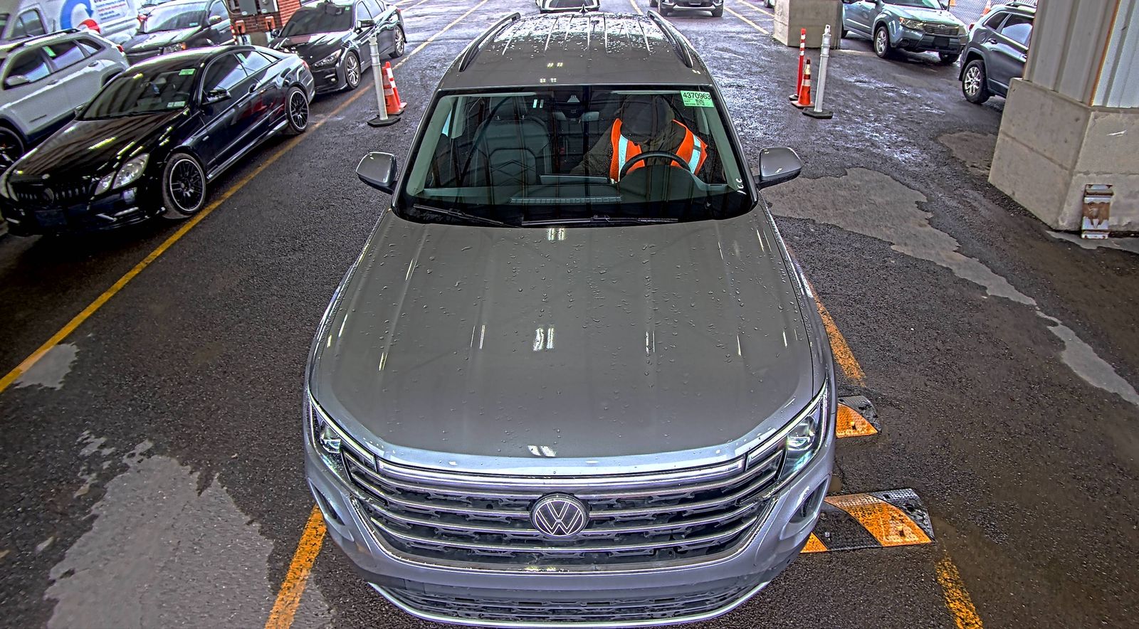 2025 Volkswagen Atlas 2.0T SE FWD