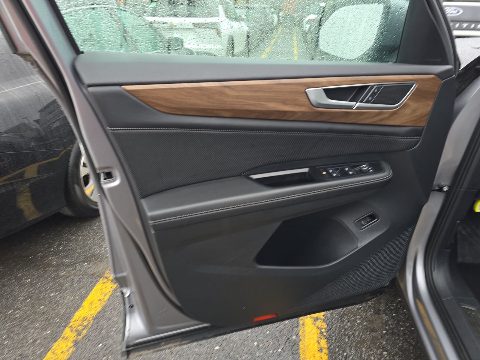 2025 Volkswagen Atlas 2.0T SE FWD