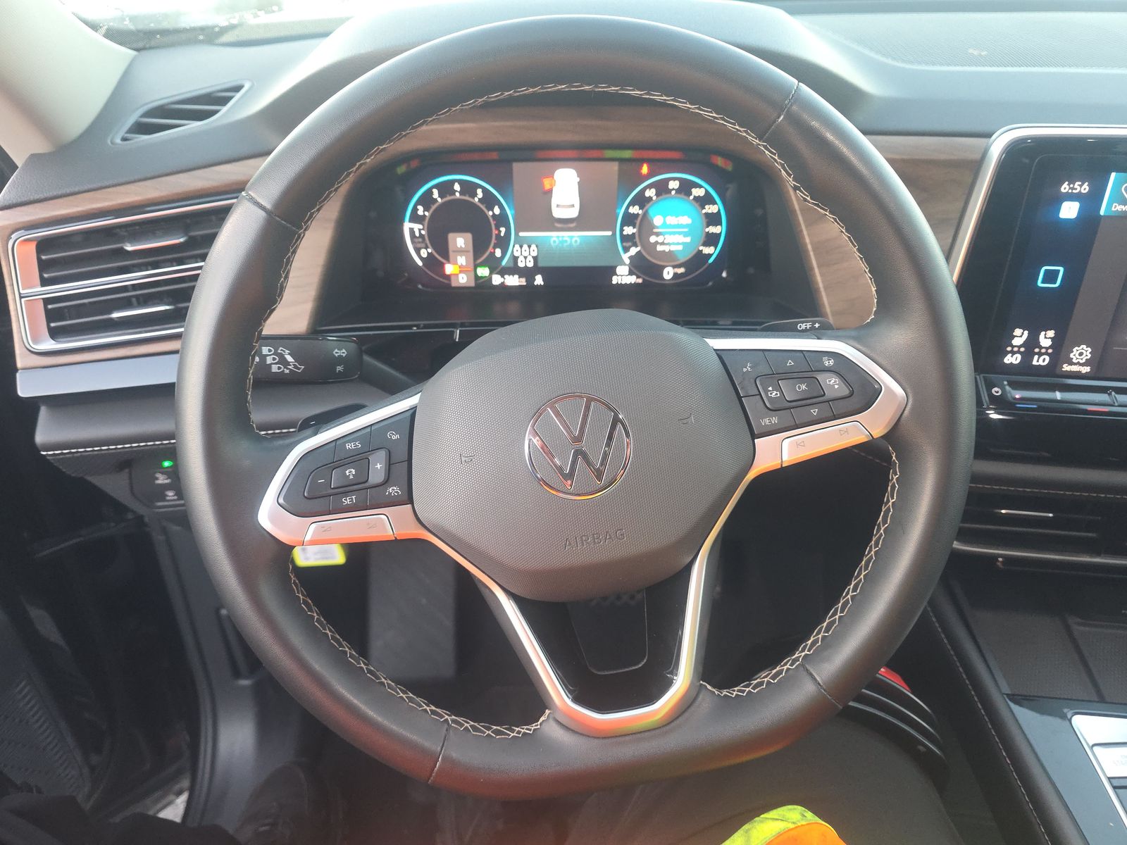 2024 Volkswagen Atlas 2.0T SE AWD