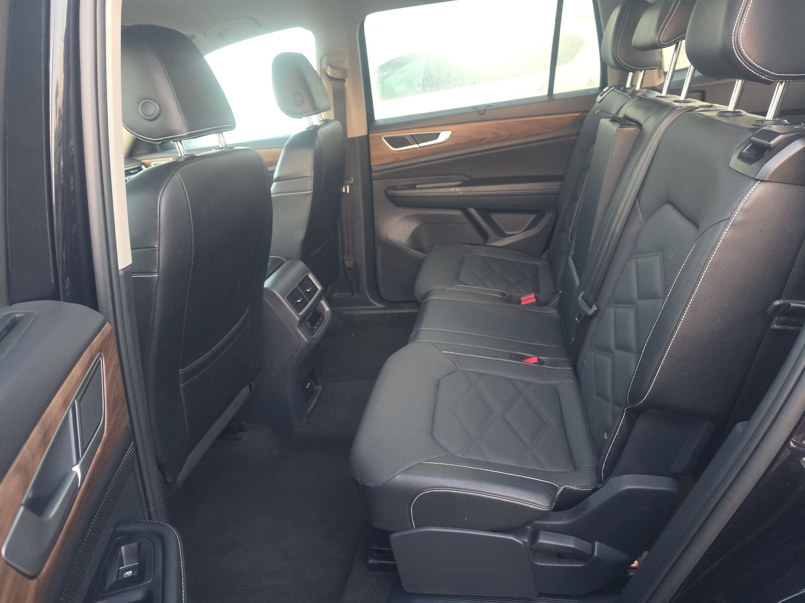 2024 Volkswagen Atlas 2.0T SE AWD