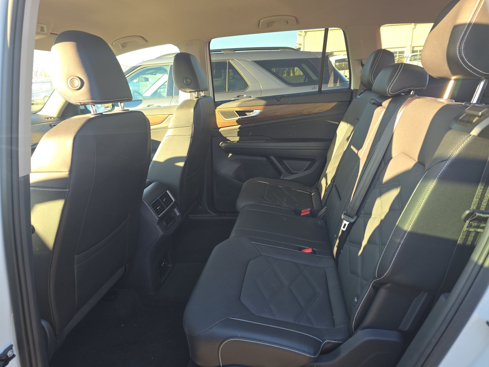 2025 Volkswagen Atlas 2.0T SE AWD