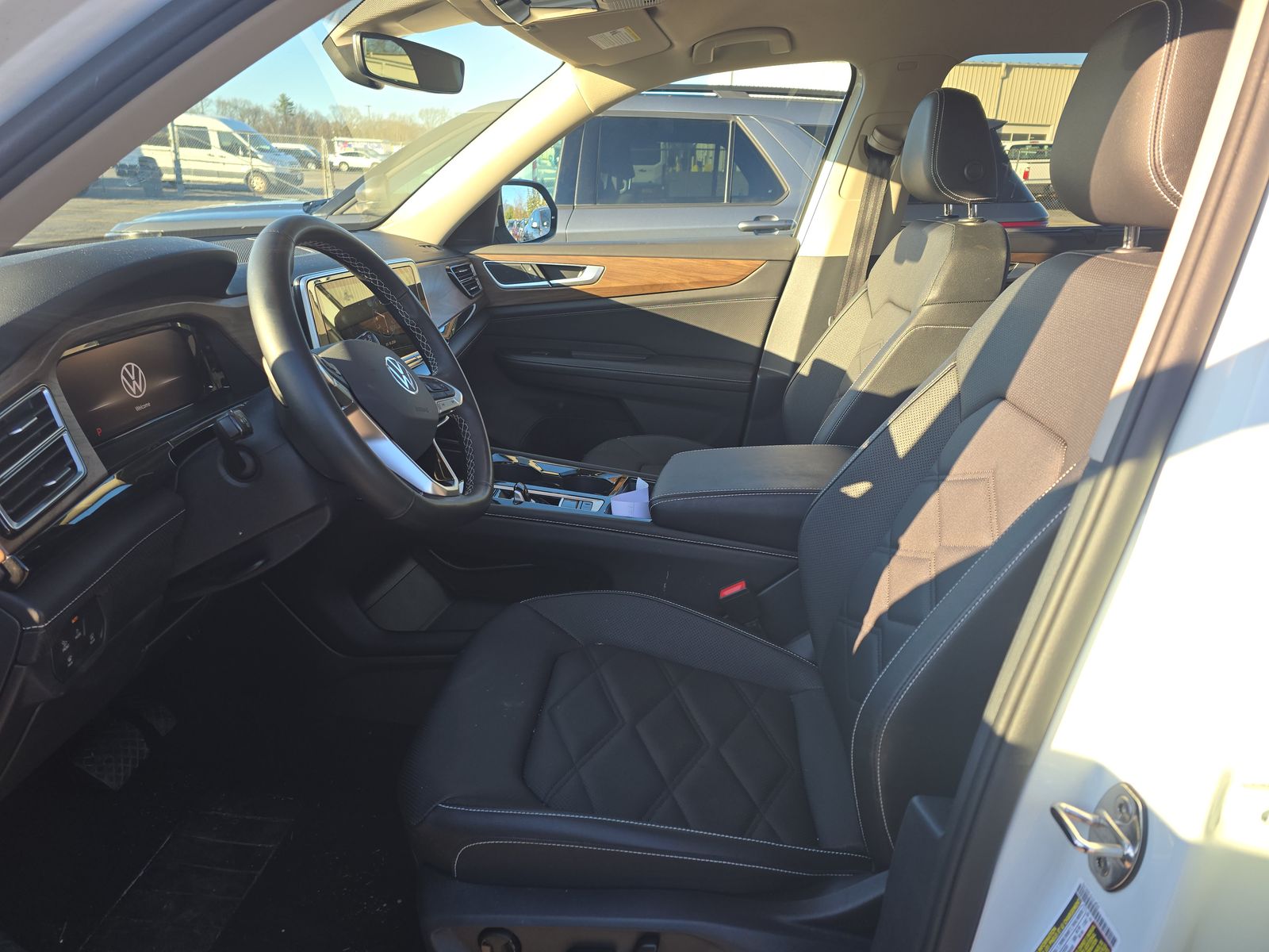 2025 Volkswagen Atlas 2.0T SE AWD