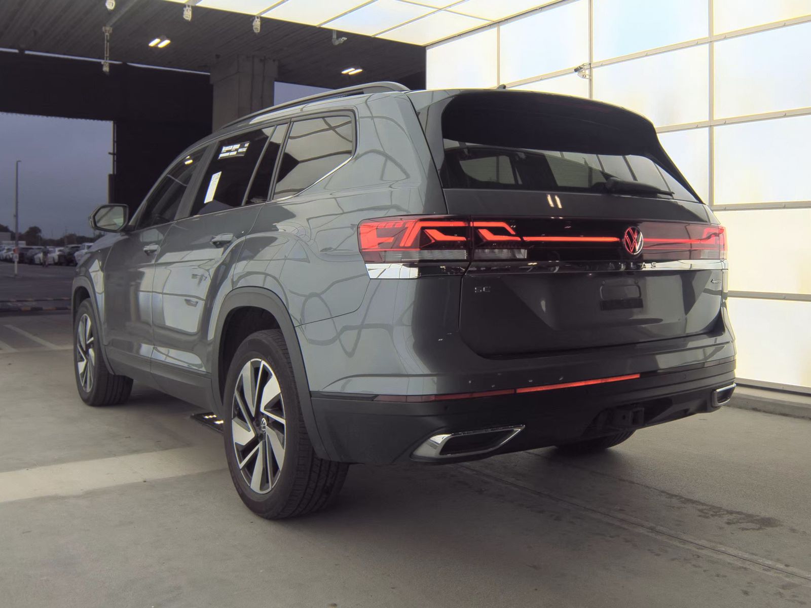 2024 Volkswagen Atlas 2.0T SE AWD