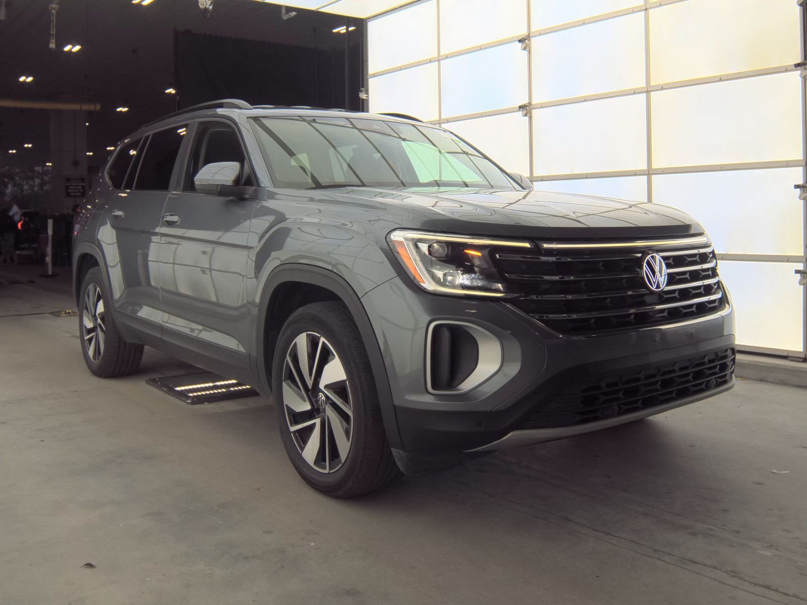 2024 Volkswagen Atlas 2.0T SE AWD