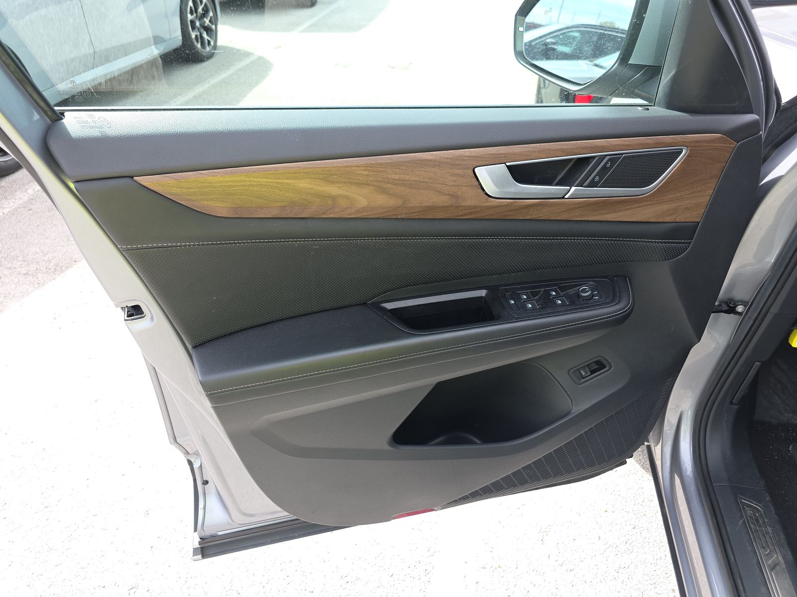 2024 Volkswagen Atlas 2.0T SE AWD