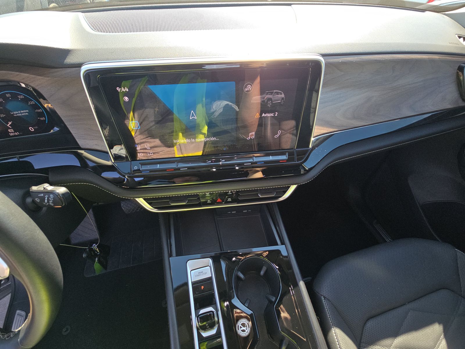 2024 Volkswagen Atlas 2.0T SE FWD