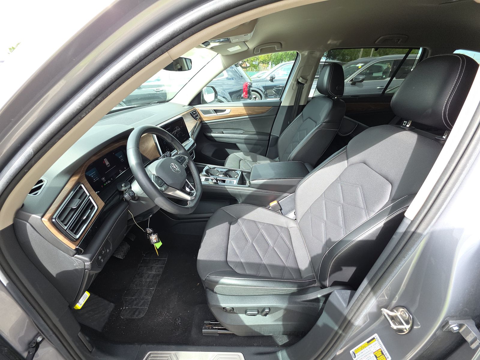 2024 Volkswagen Atlas 2.0T SE AWD