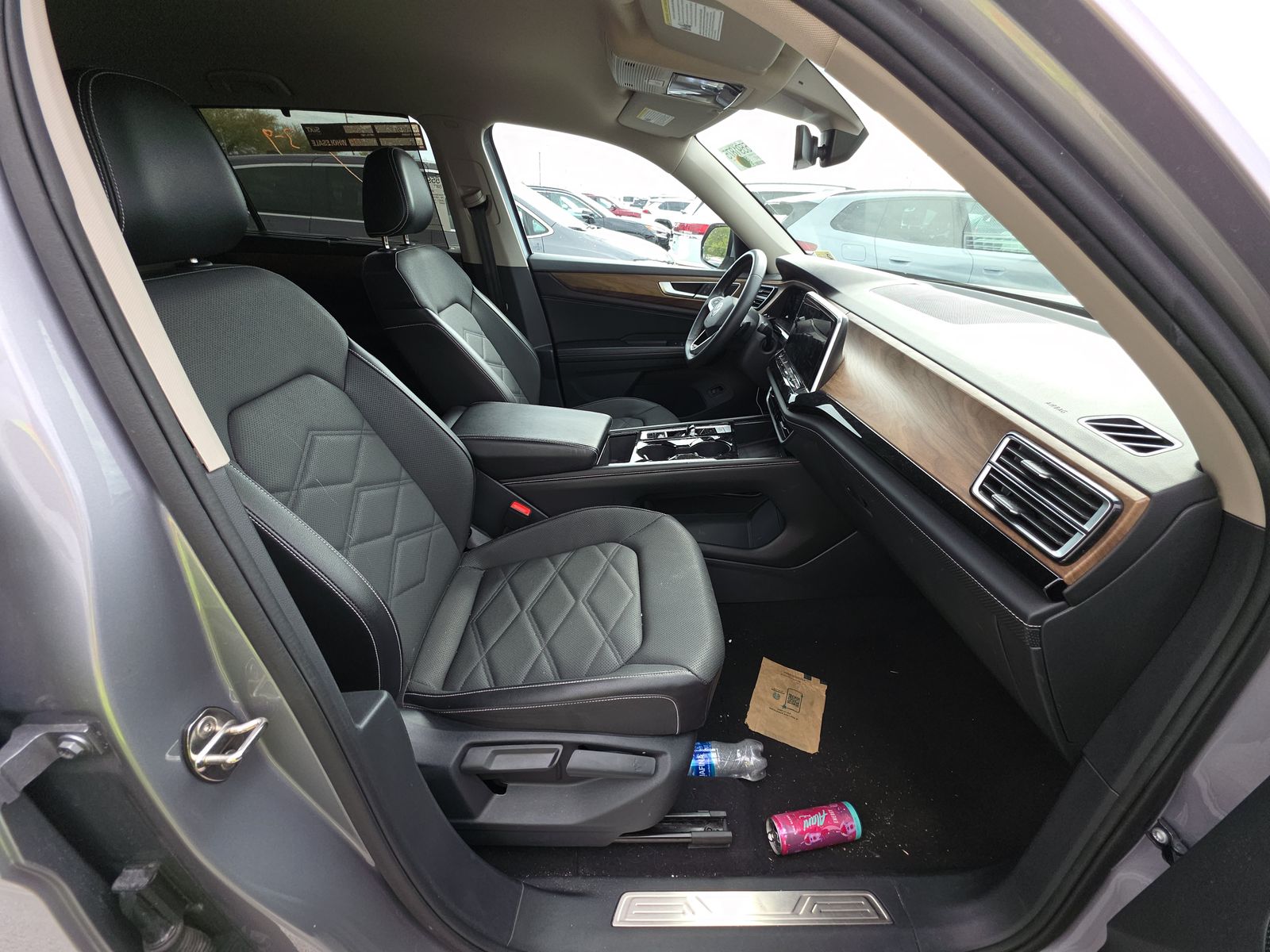 2024 Volkswagen Atlas 2.0T SE AWD