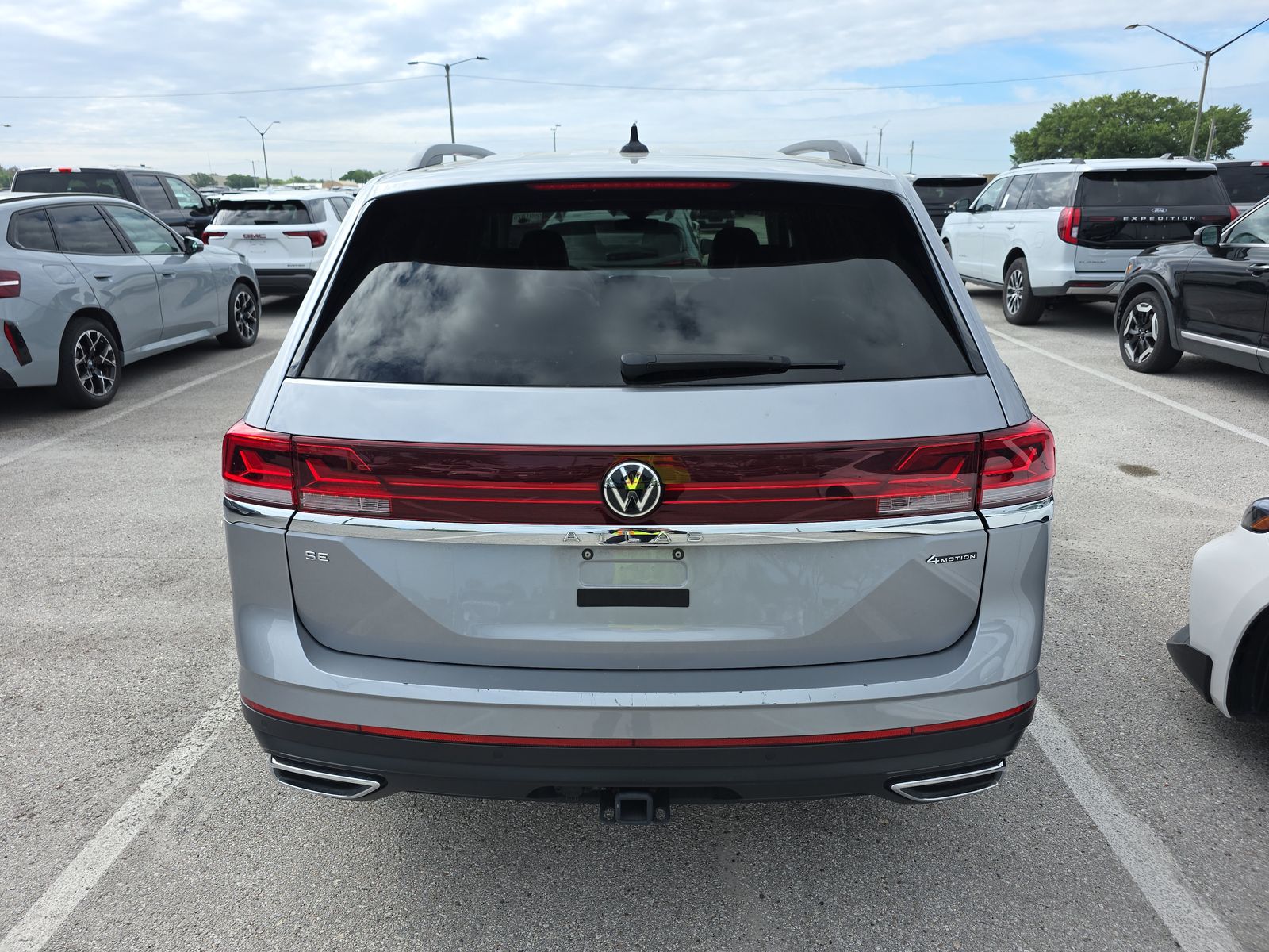 2024 Volkswagen Atlas 2.0T SE AWD