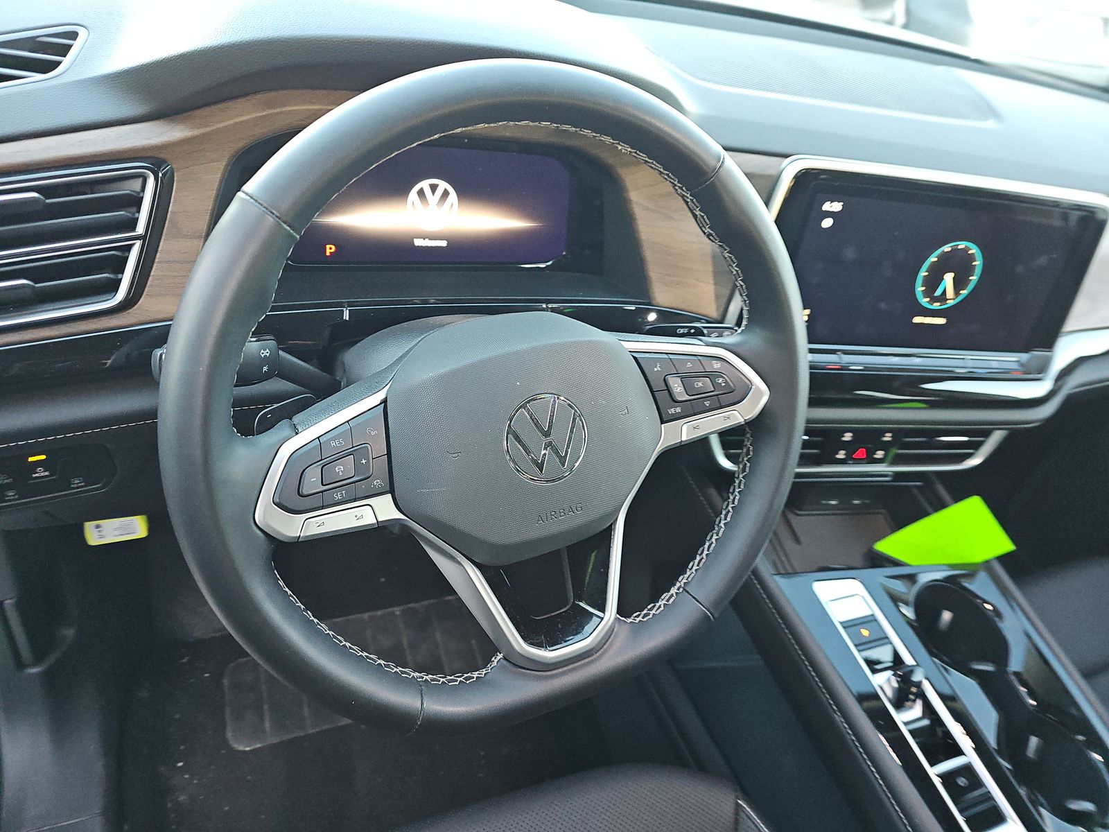 2025 Volkswagen Atlas 2.0T SE AWD