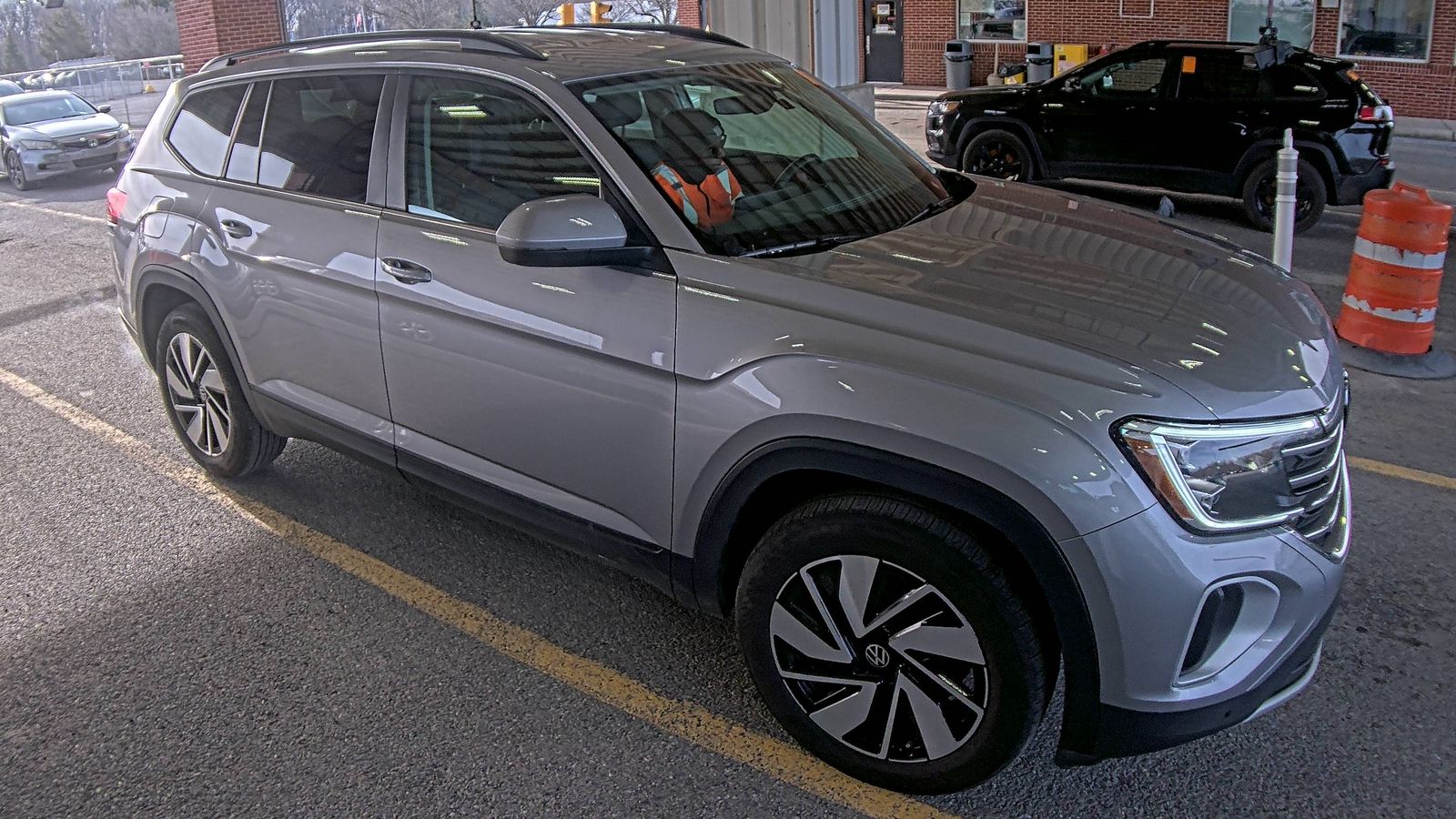 2025 Volkswagen Atlas 2.0T SE AWD