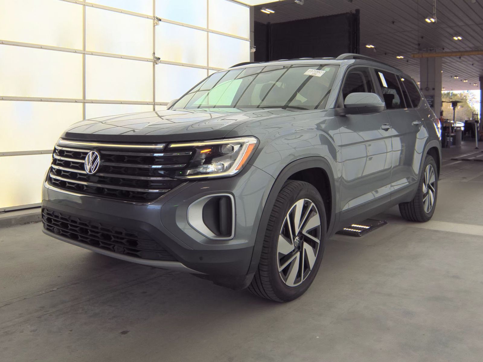 2024 Volkswagen Atlas 2.0T SE FWD