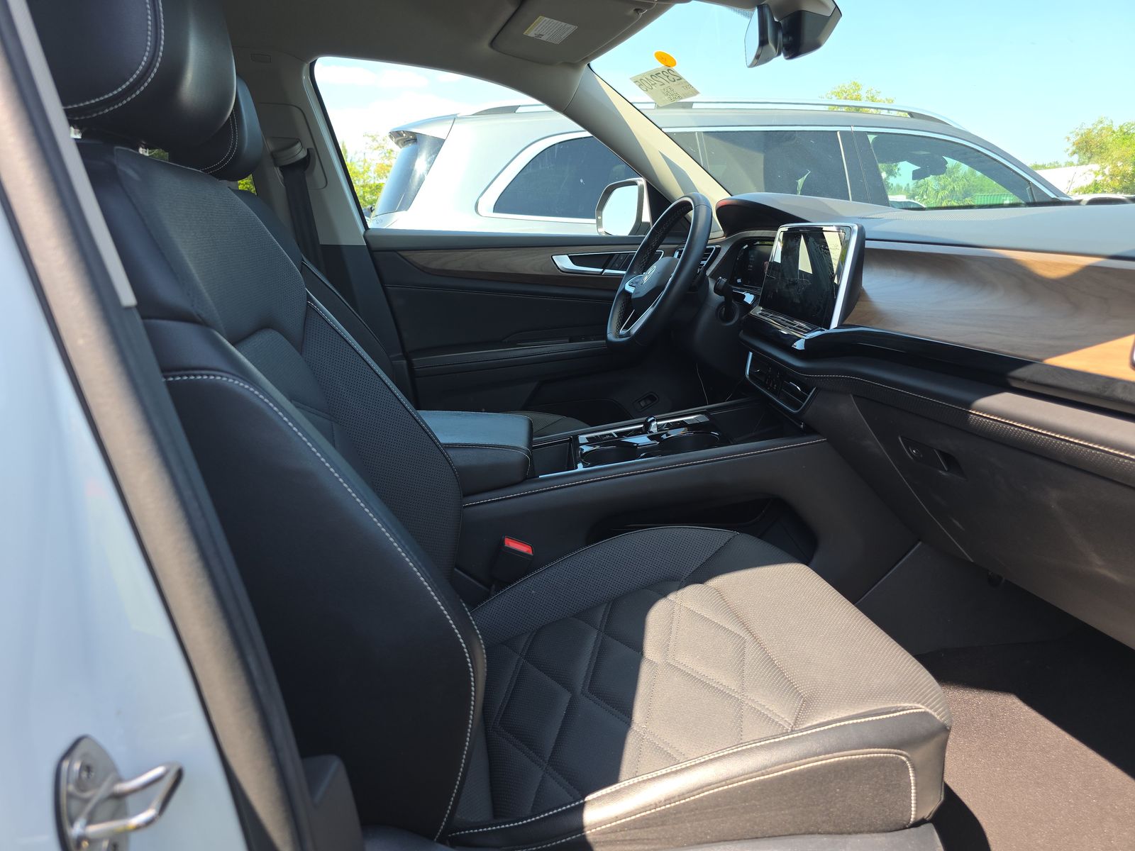 2024 Volkswagen Atlas 2.0T SE AWD