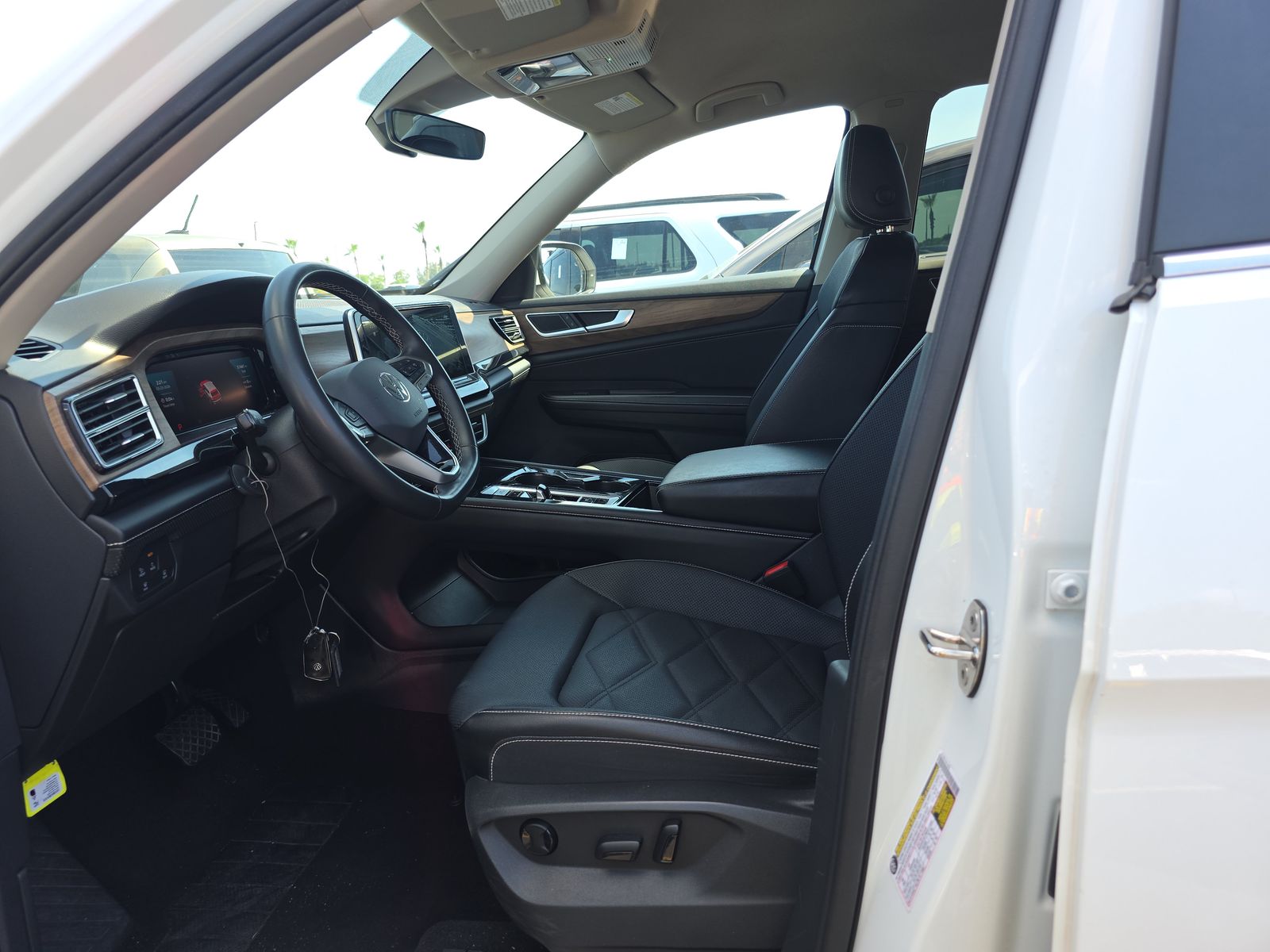 2024 Volkswagen Atlas 2.0T SE AWD