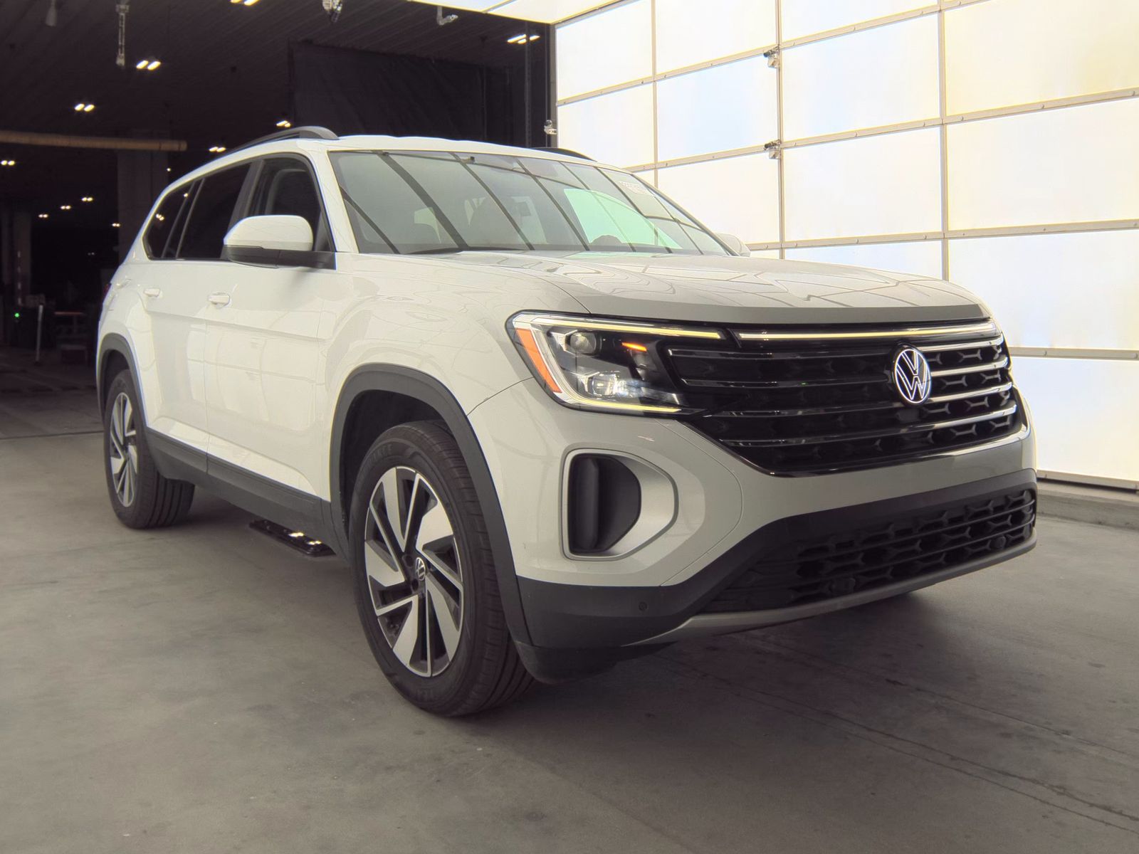 2024 Volkswagen Atlas 2.0T SE AWD