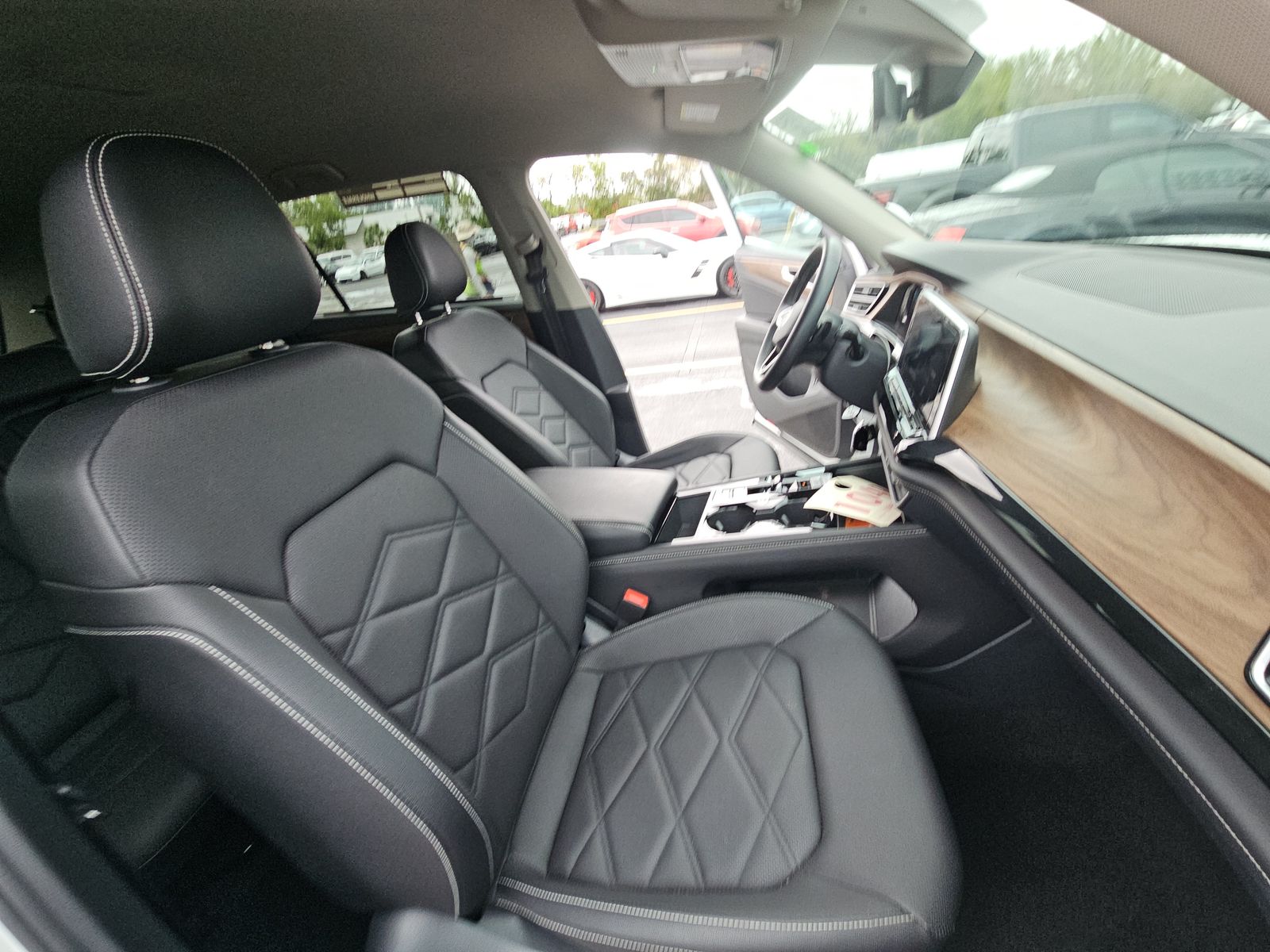 2025 Volkswagen Atlas 2.0T SE FWD