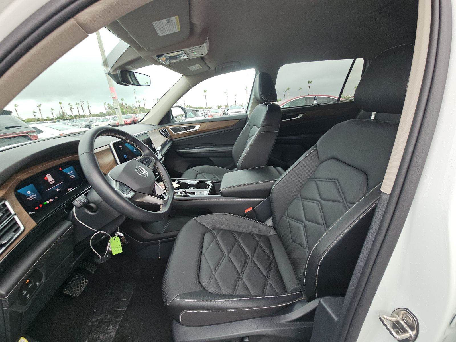 2025 Volkswagen Atlas 2.0T SE FWD