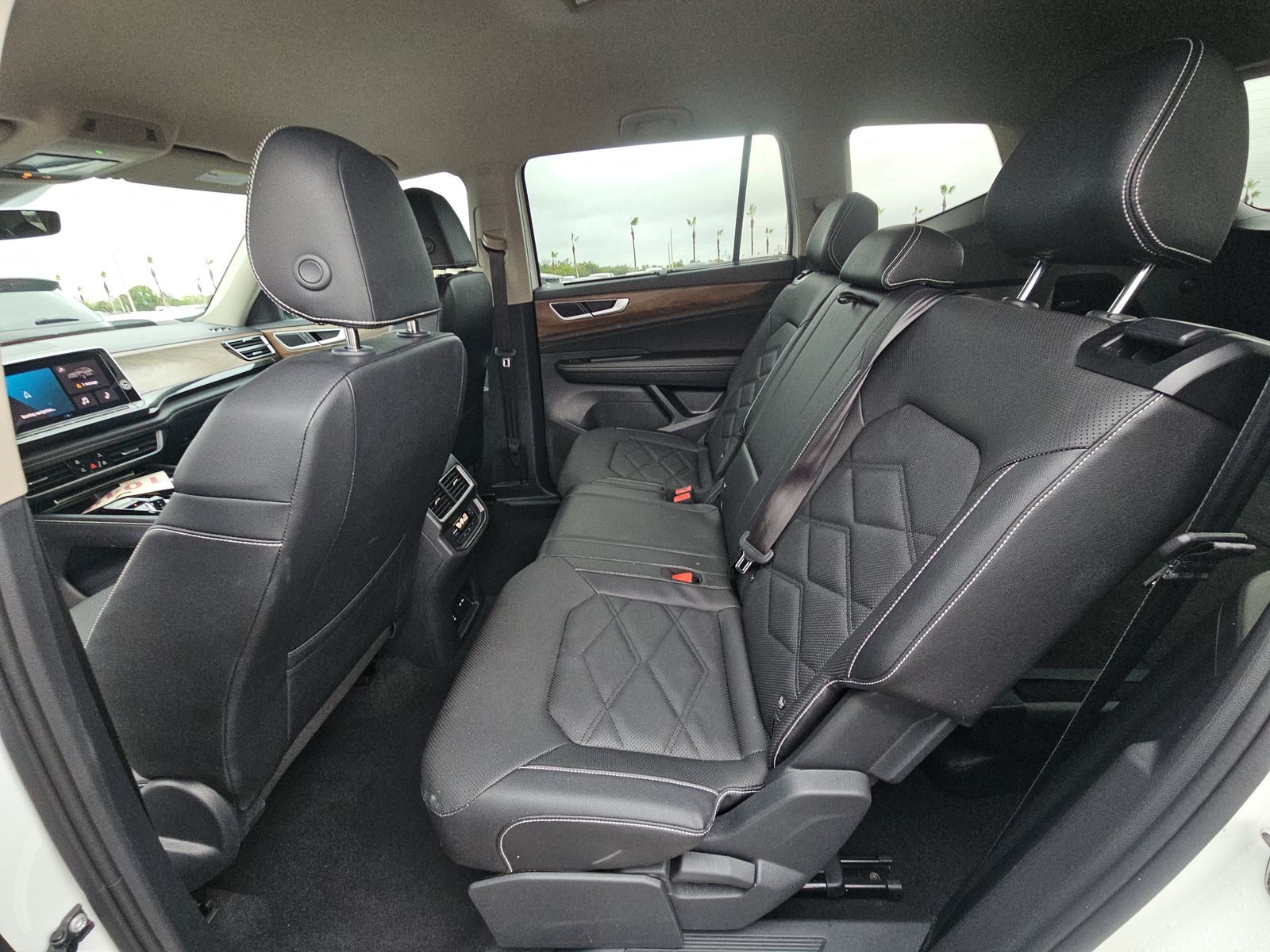 2025 Volkswagen Atlas 2.0T SE FWD