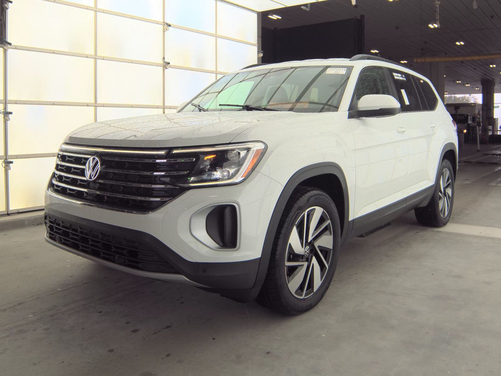 2025 Volkswagen Atlas 2.0T SE FWD