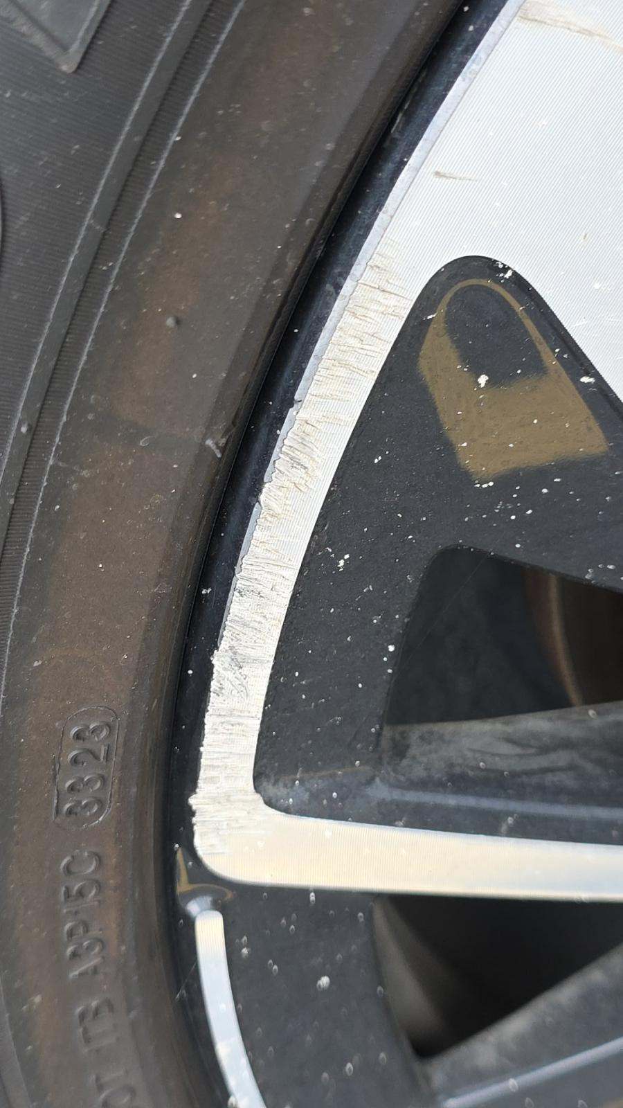 2024 Volkswagen Atlas 2.0T SE FWD