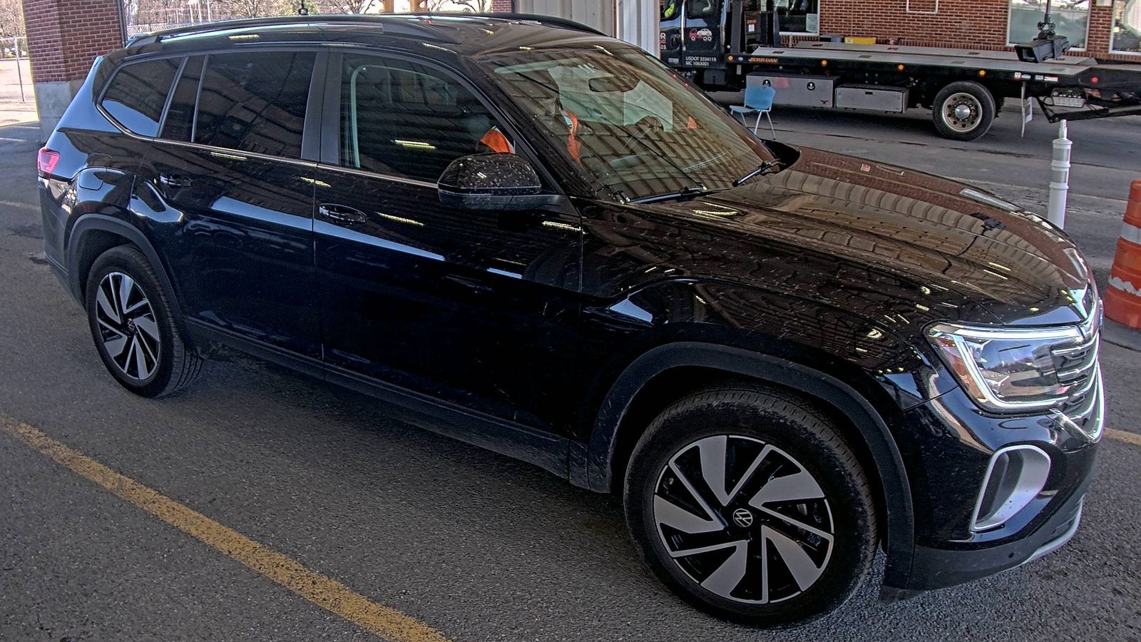 2025 Volkswagen Atlas 2.0T SE AWD