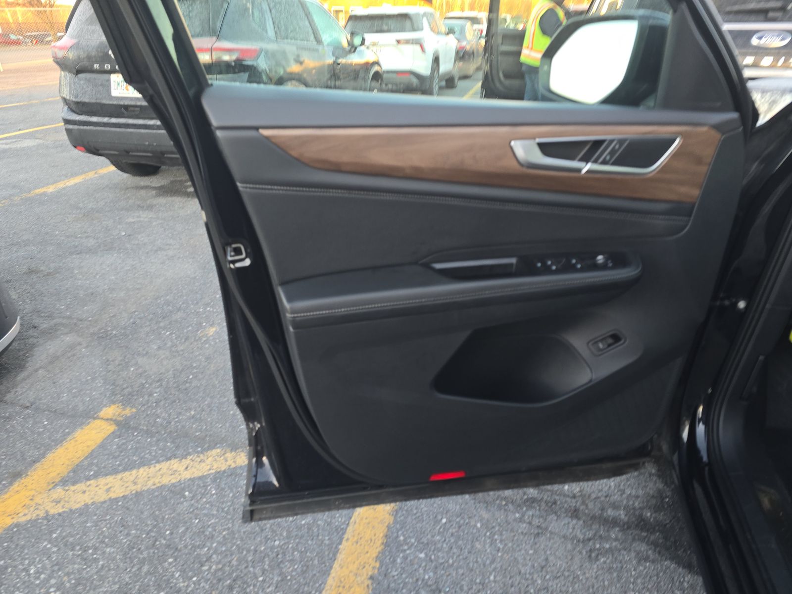 2025 Volkswagen Atlas 2.0T SE AWD