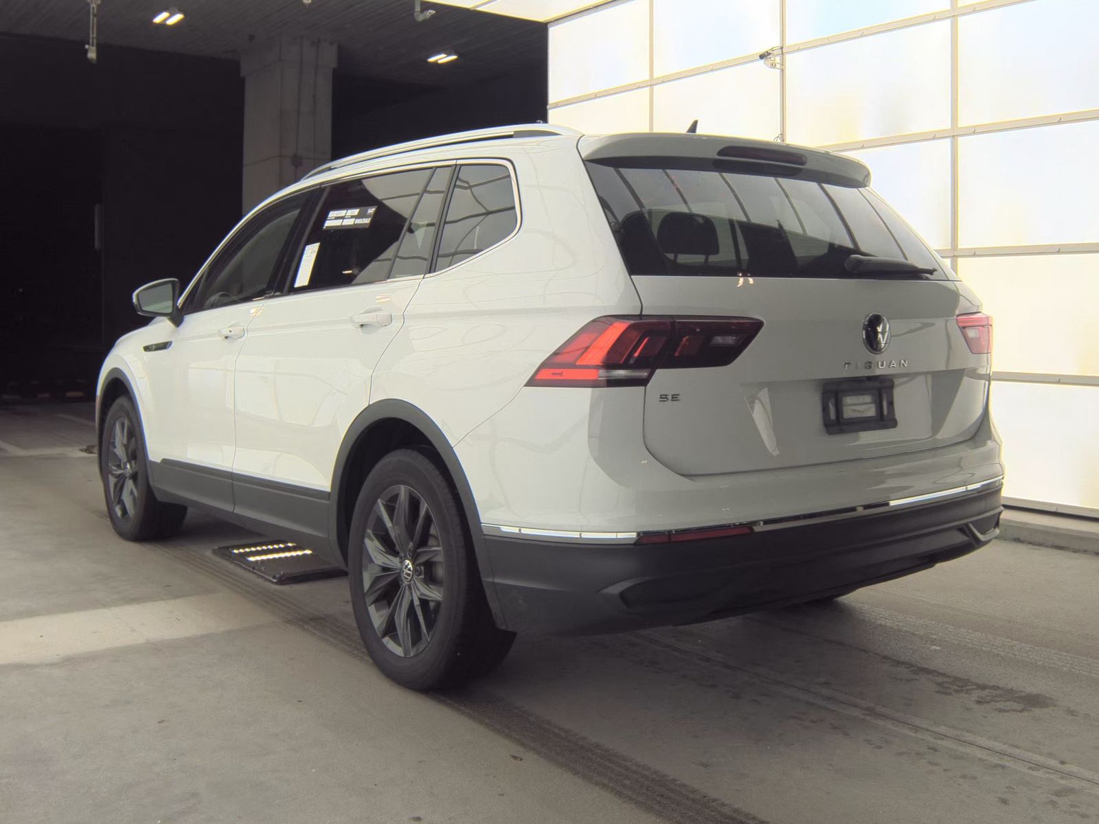 2024 Volkswagen Tiguan 2.0T SE FWD