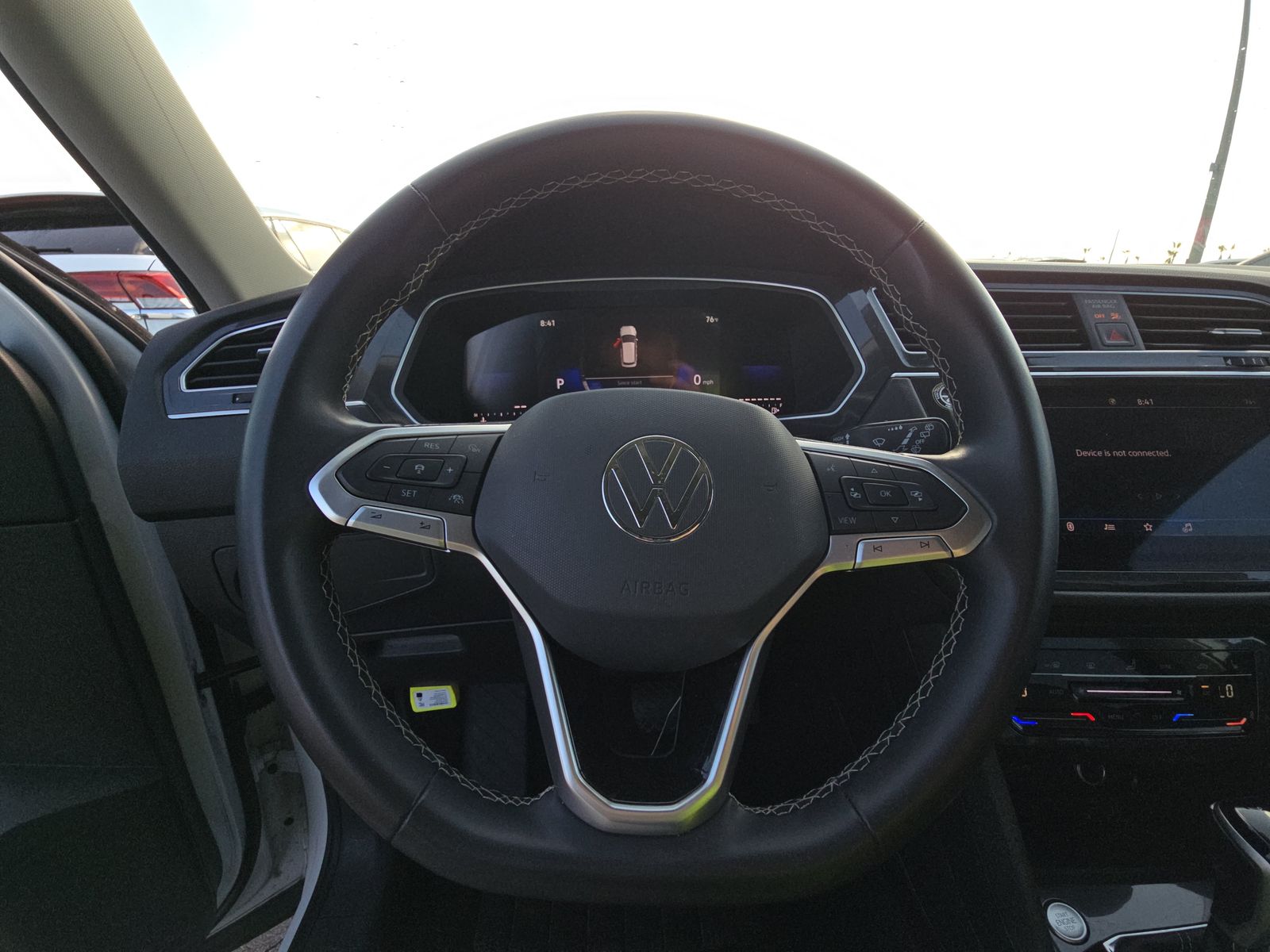 2024 Volkswagen Tiguan 2.0T SE FWD