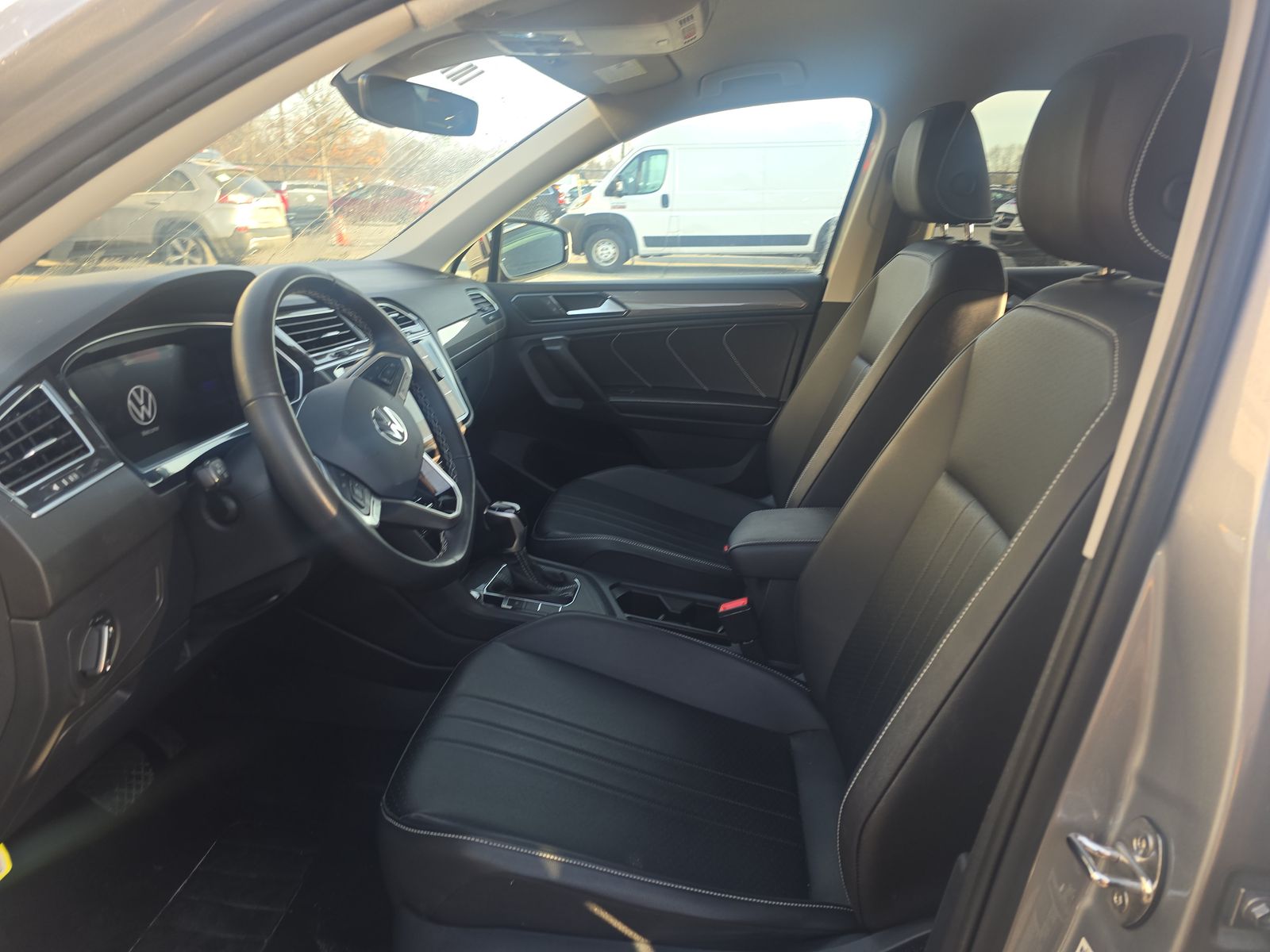 2024 Volkswagen Tiguan 2.0T SE FWD