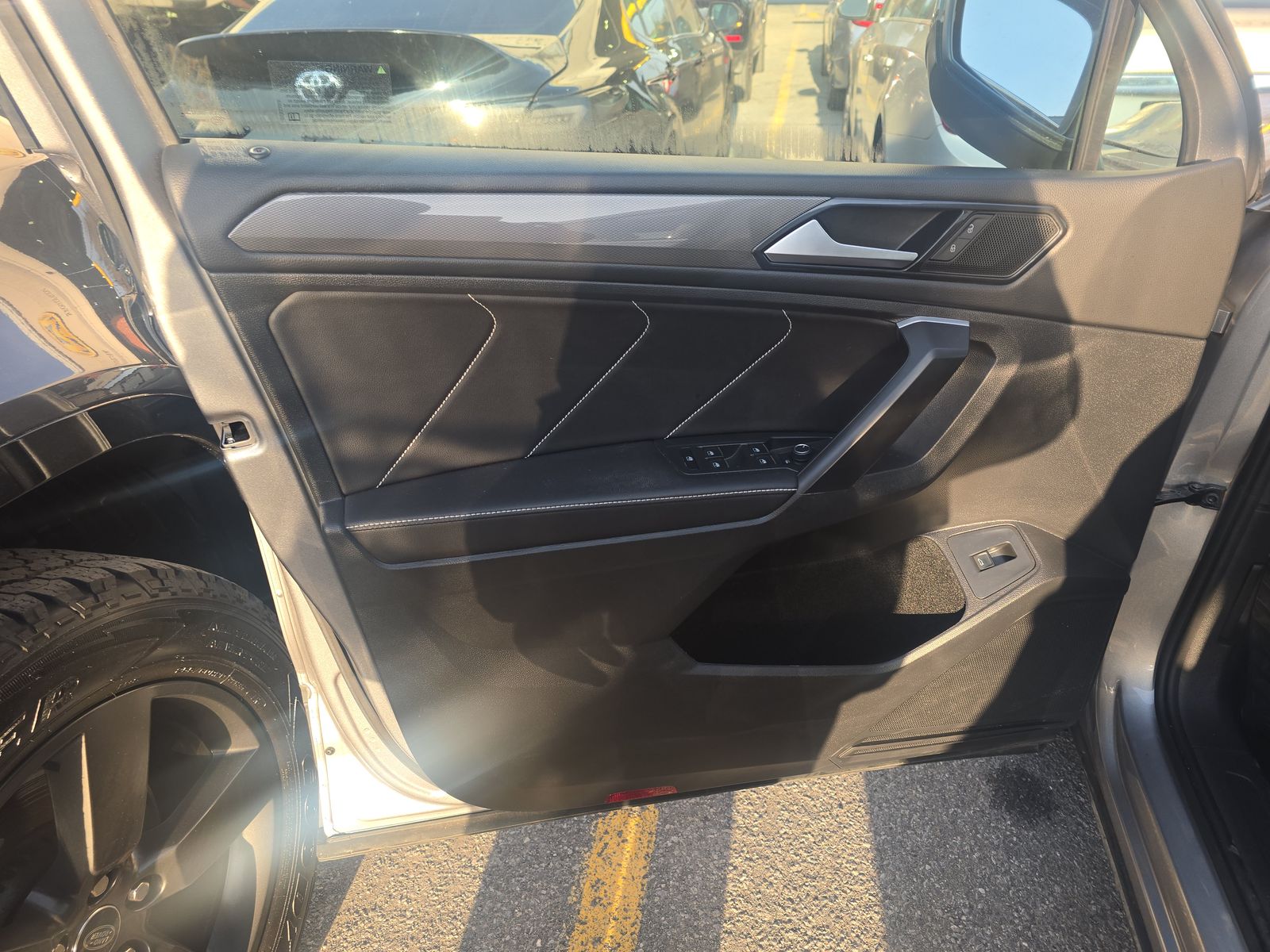 2024 Volkswagen Tiguan 2.0T SE FWD