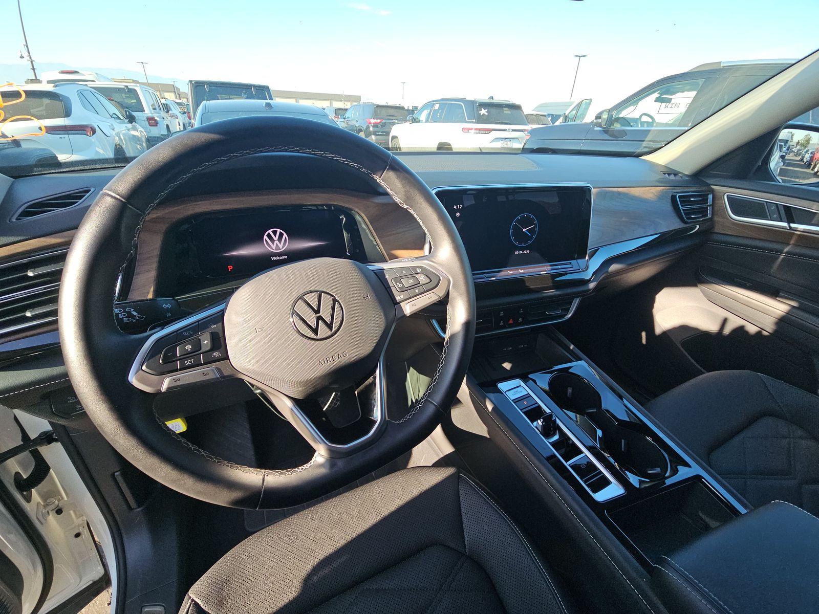 2025 Volkswagen Atlas 2.0T SE FWD