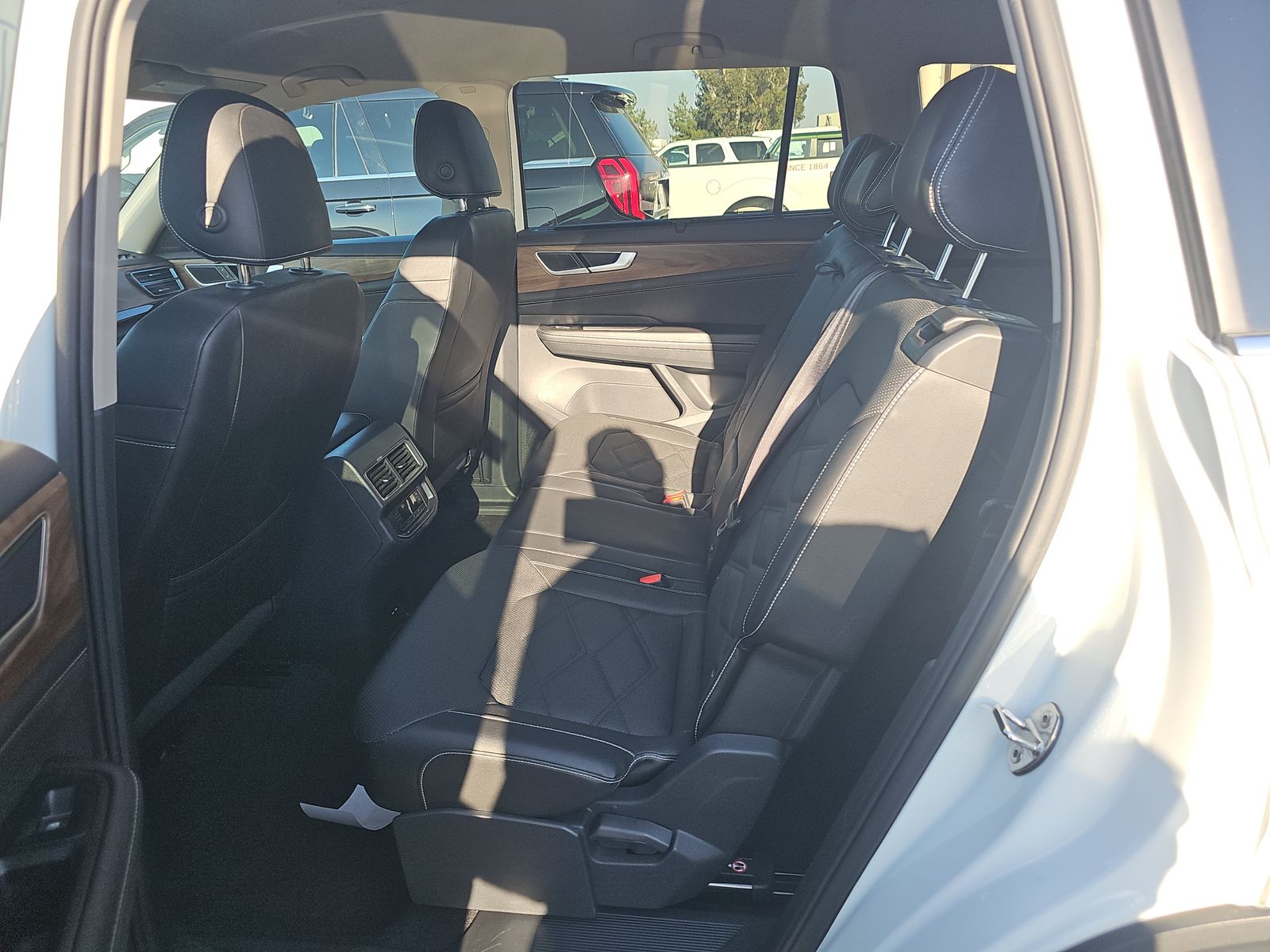 2025 Volkswagen Atlas 2.0T SE FWD