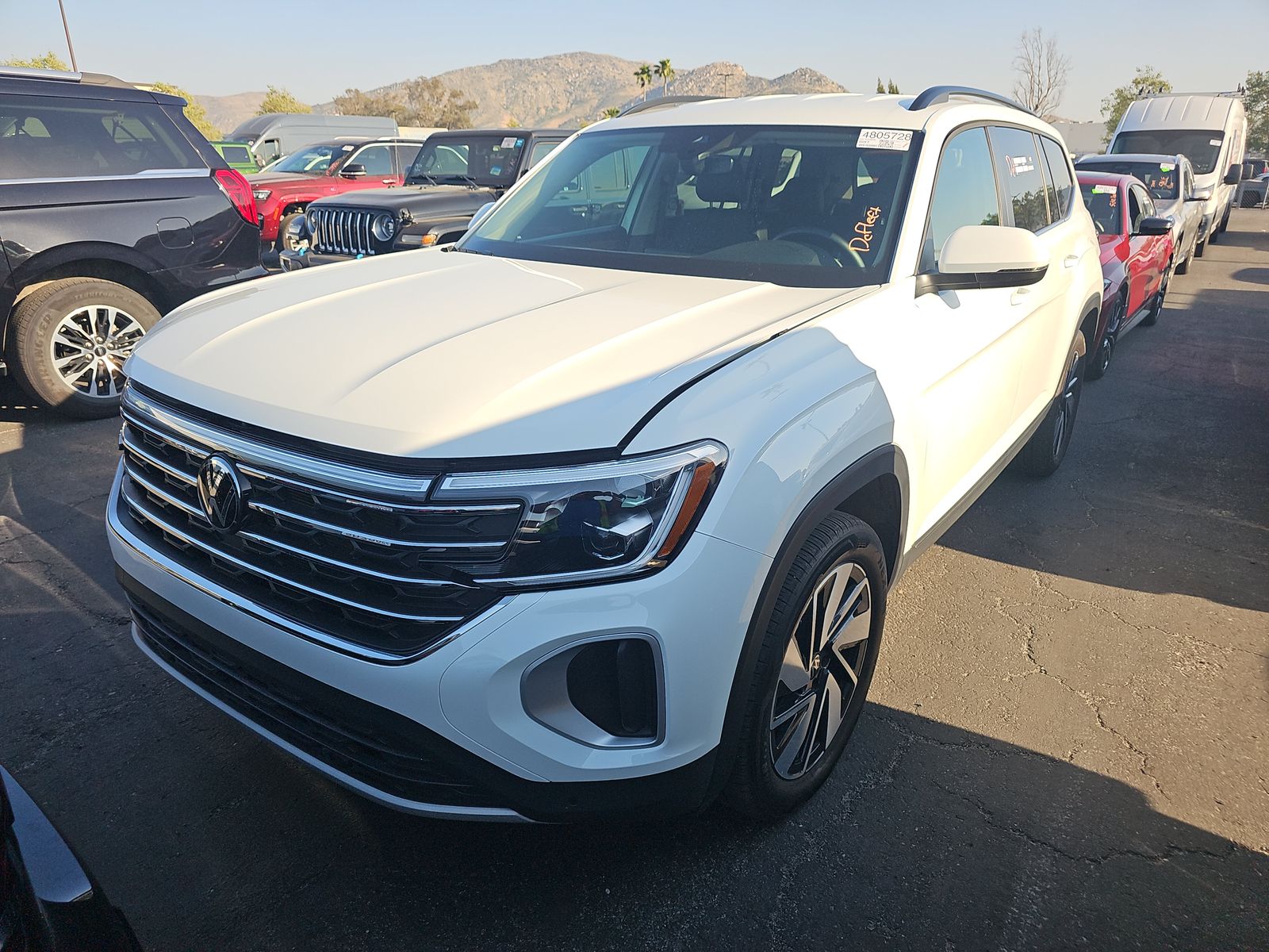 2025 Volkswagen Atlas 2.0T SE FWD