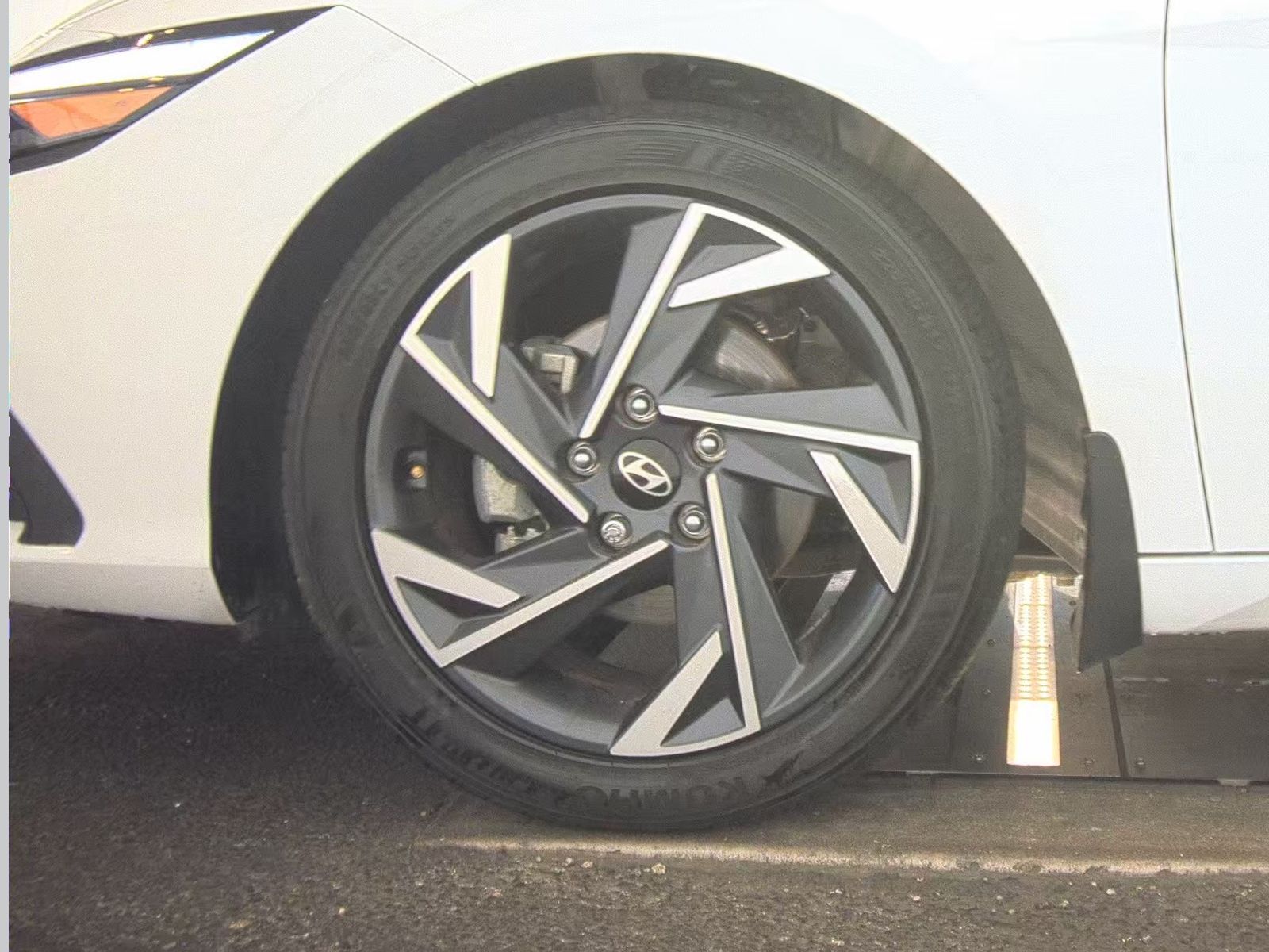 HYUNDAI SEL SPORT - 10