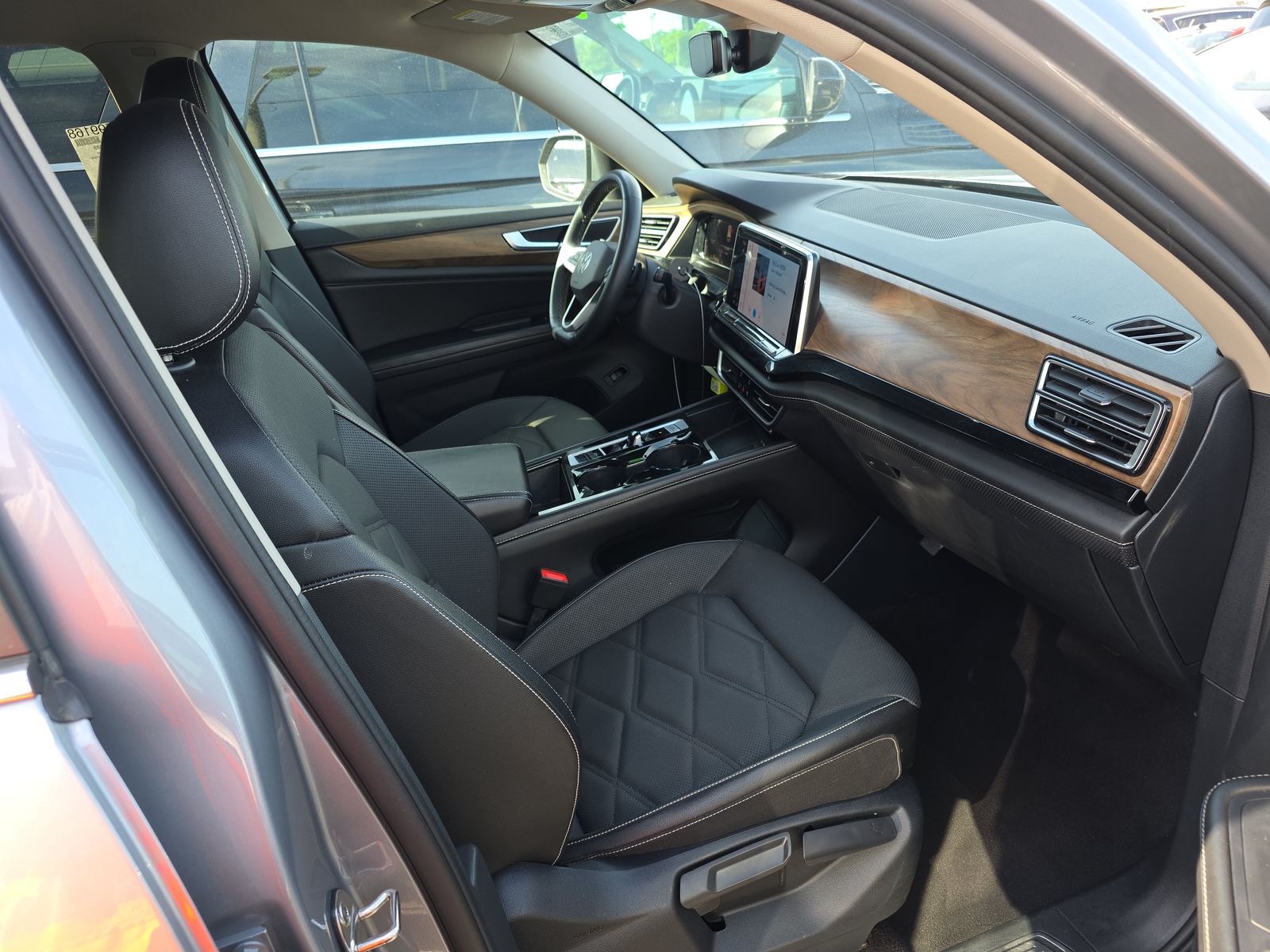 2024 Volkswagen Atlas 2.0T SE AWD