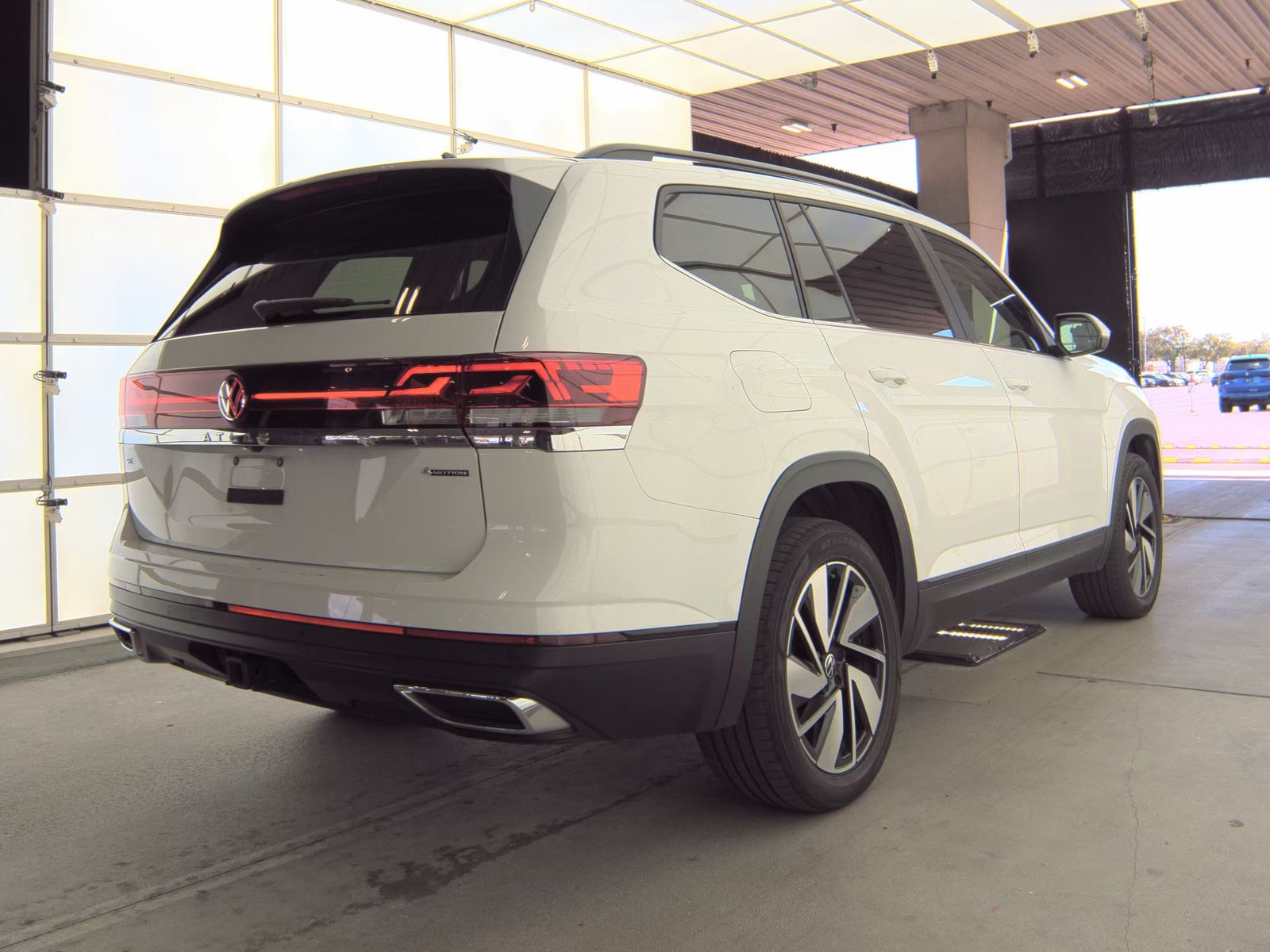 2024 Volkswagen Atlas 2.0T SE AWD