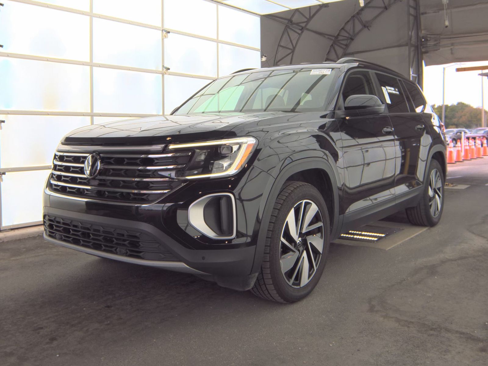 2024 Volkswagen Atlas 2.0T SE FWD