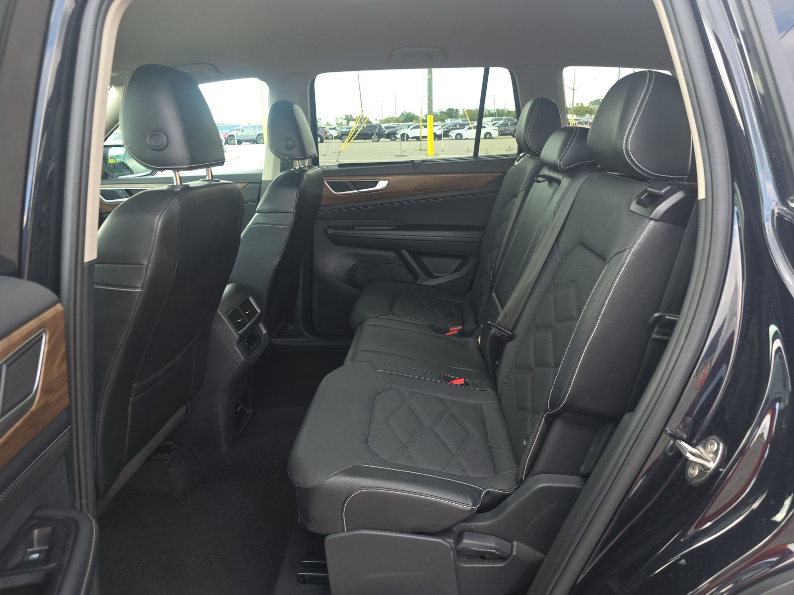 2024 Volkswagen Atlas 2.0T SE FWD