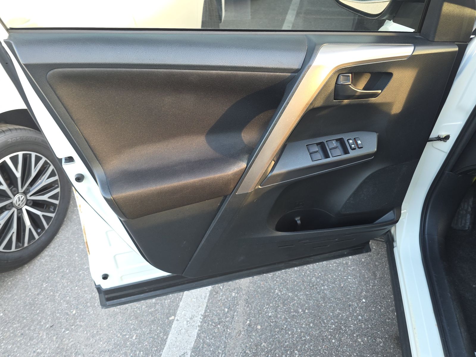 2017 Toyota RAV4 LE FWD