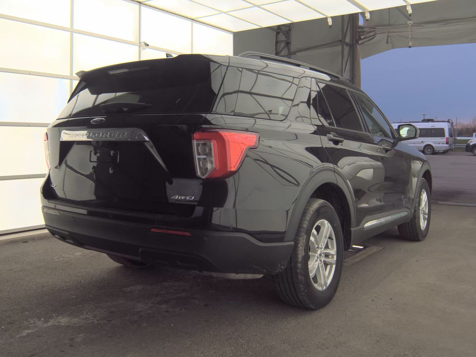 FORD EXPLORER - 6