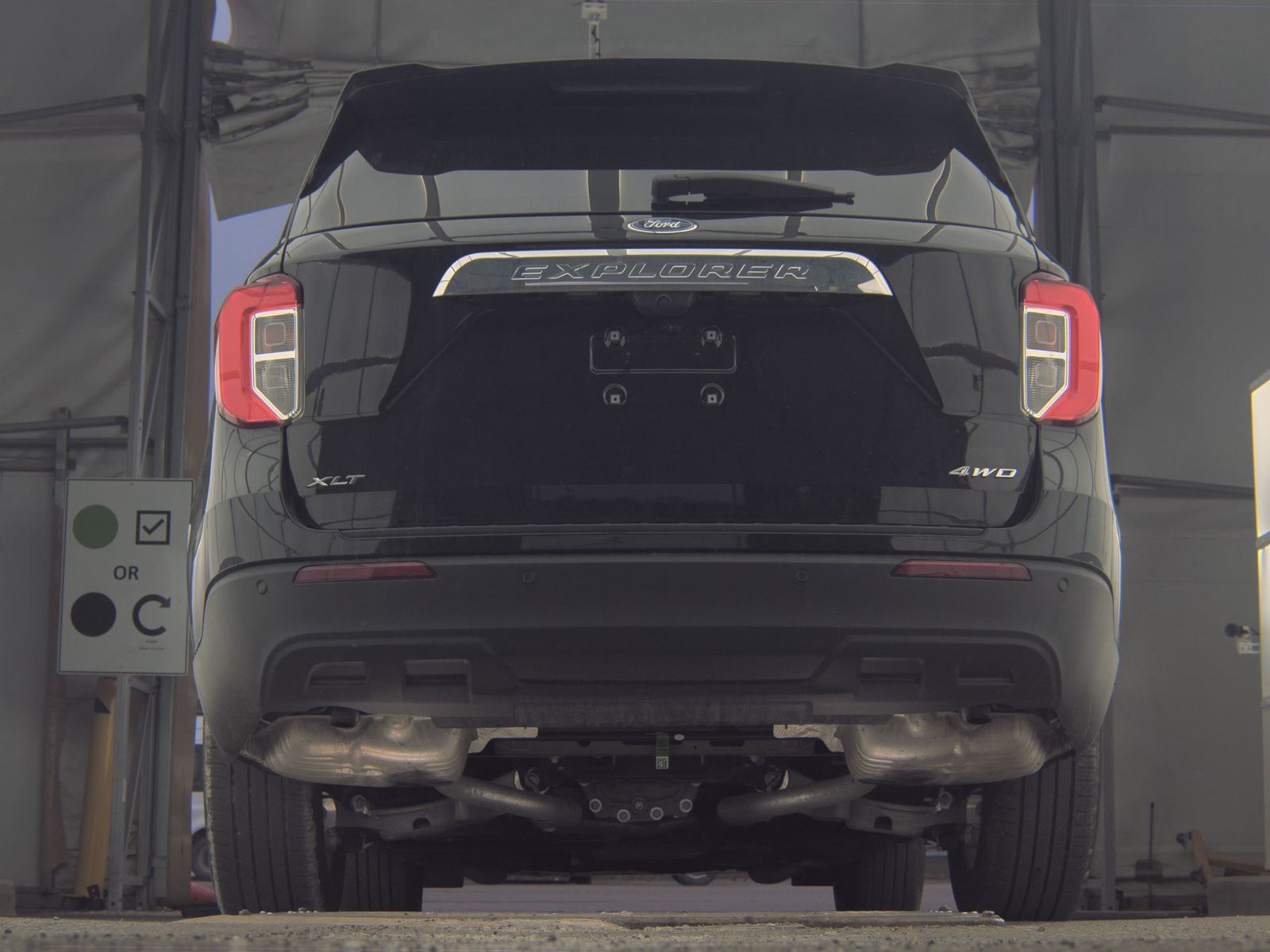 FORD EXPLORER - 8