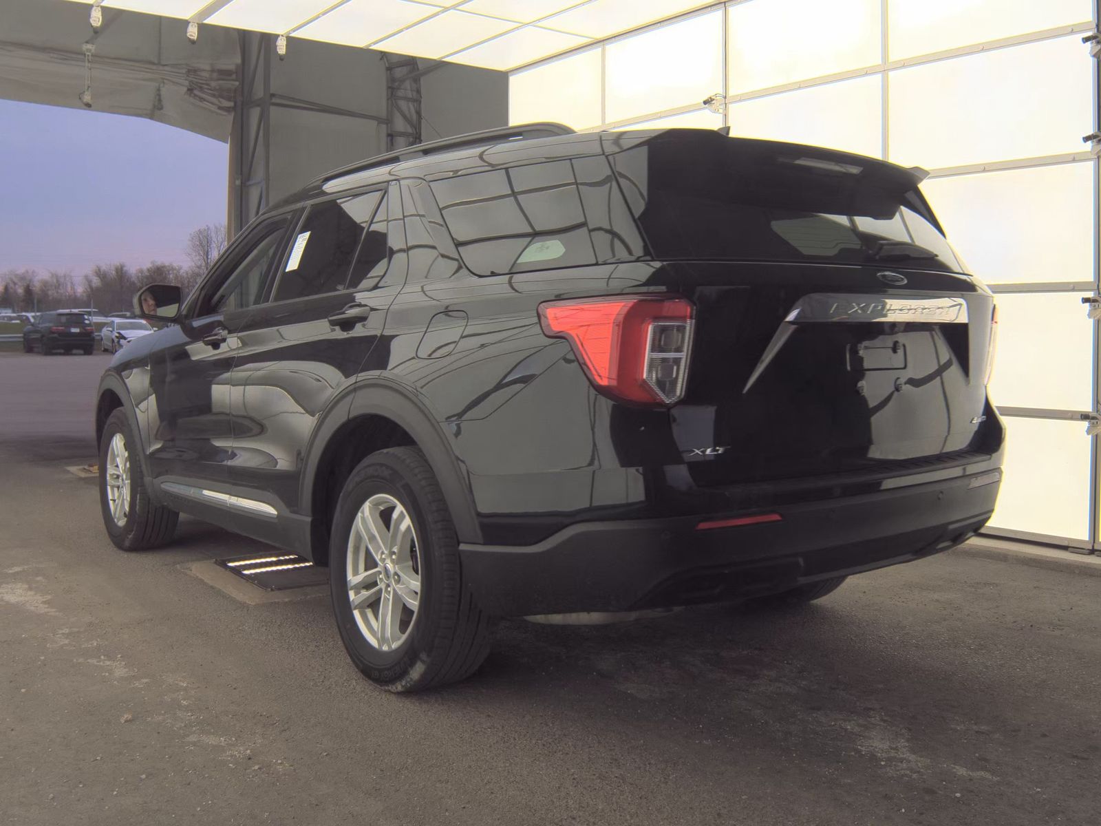 FORD EXPLORER - 9
