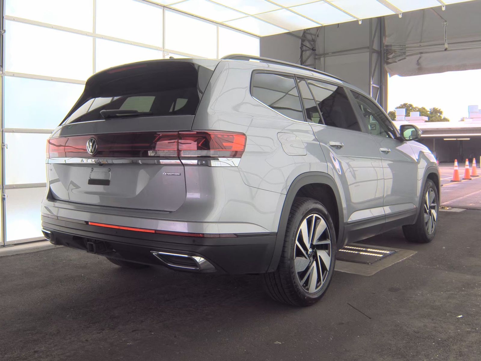 2024 Volkswagen Atlas 2.0T SE FWD