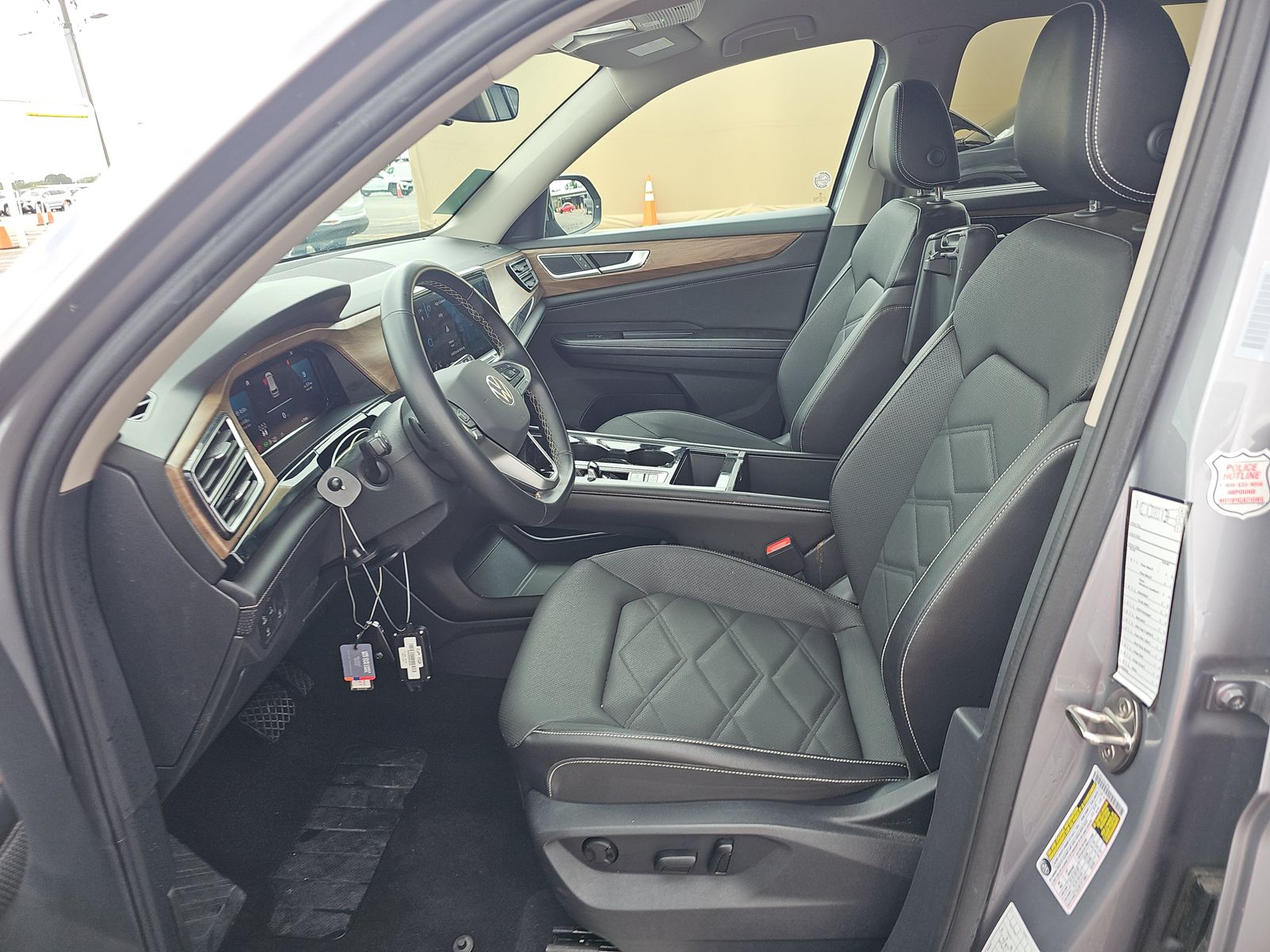 2024 Volkswagen Atlas 2.0T SE FWD