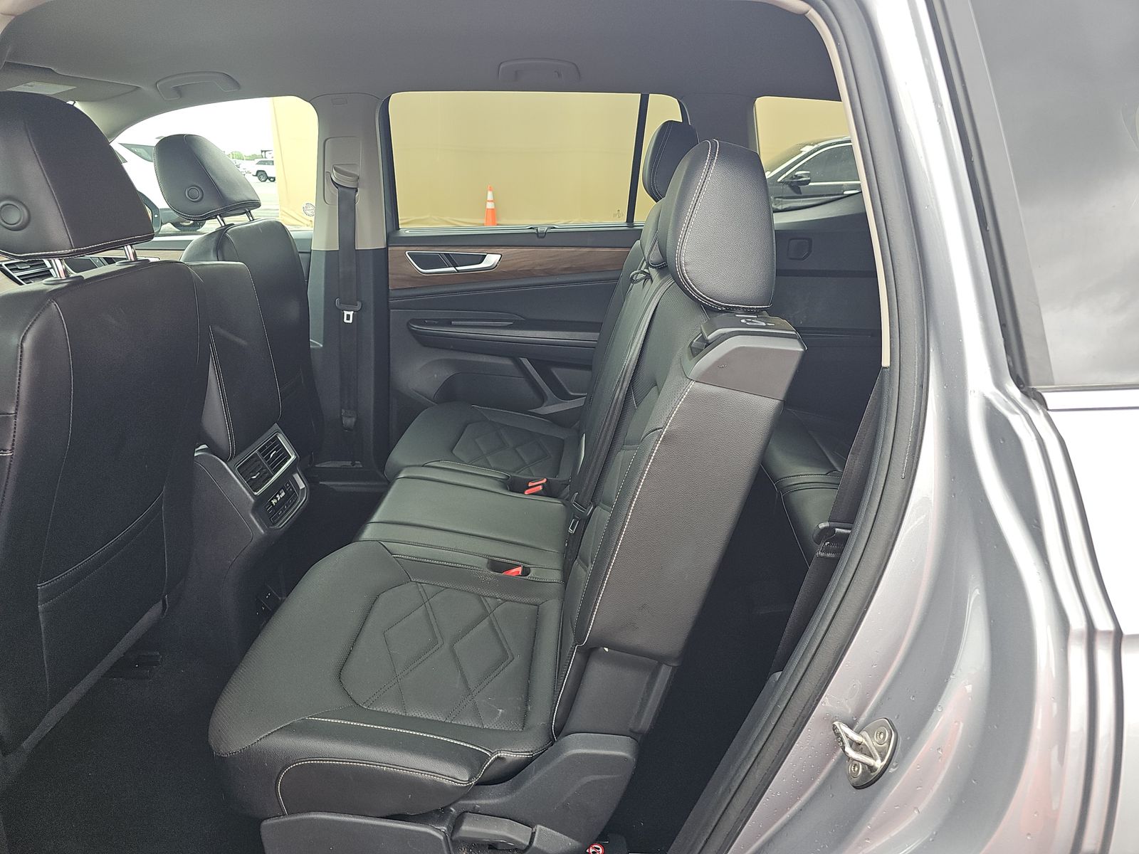 2024 Volkswagen Atlas 2.0T SE FWD